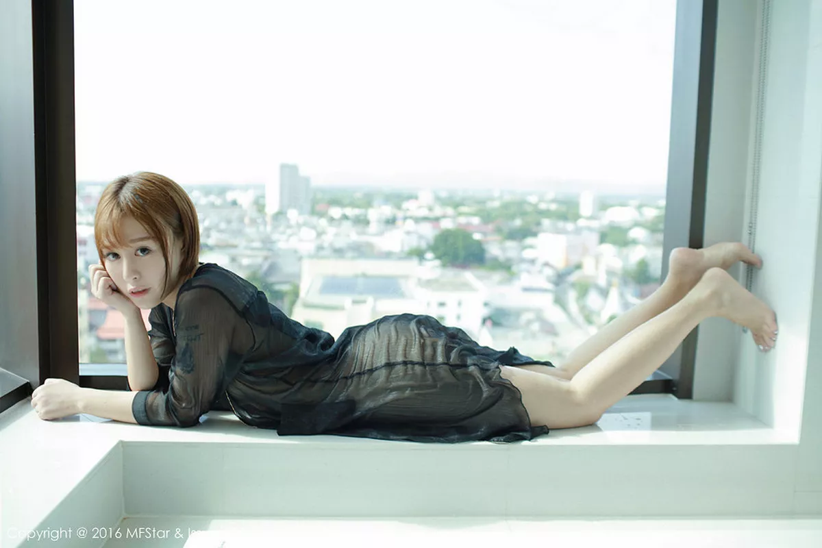 秀人集.com_[MFStar模范学院]Vol.061_Evelyn艾莉泰国心愿旅拍浴缸里黑纱湿身诱惑写真55P