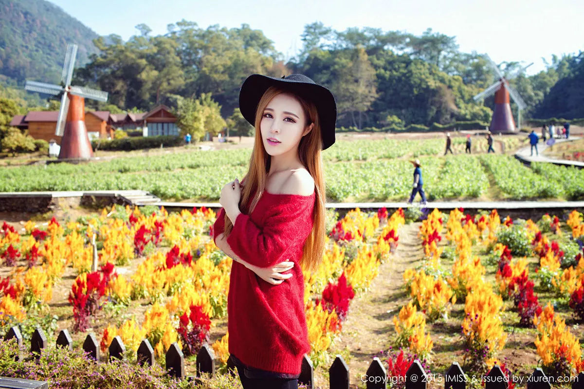 秀人集.com_[IMISS爱蜜社]Vol.047_嫩模游潇潇旅拍户外性感花色比基尼秀完美曲线写真54P