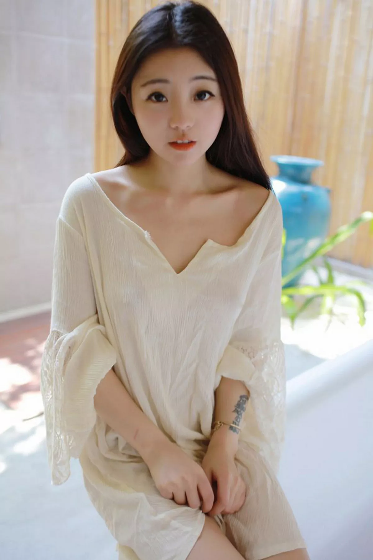 秀人集.com_[MFStar模范学院]Vol.072_嫩模佘贝拉bella马尔代夫旅拍浴室里湿身诱惑秀美乳53P