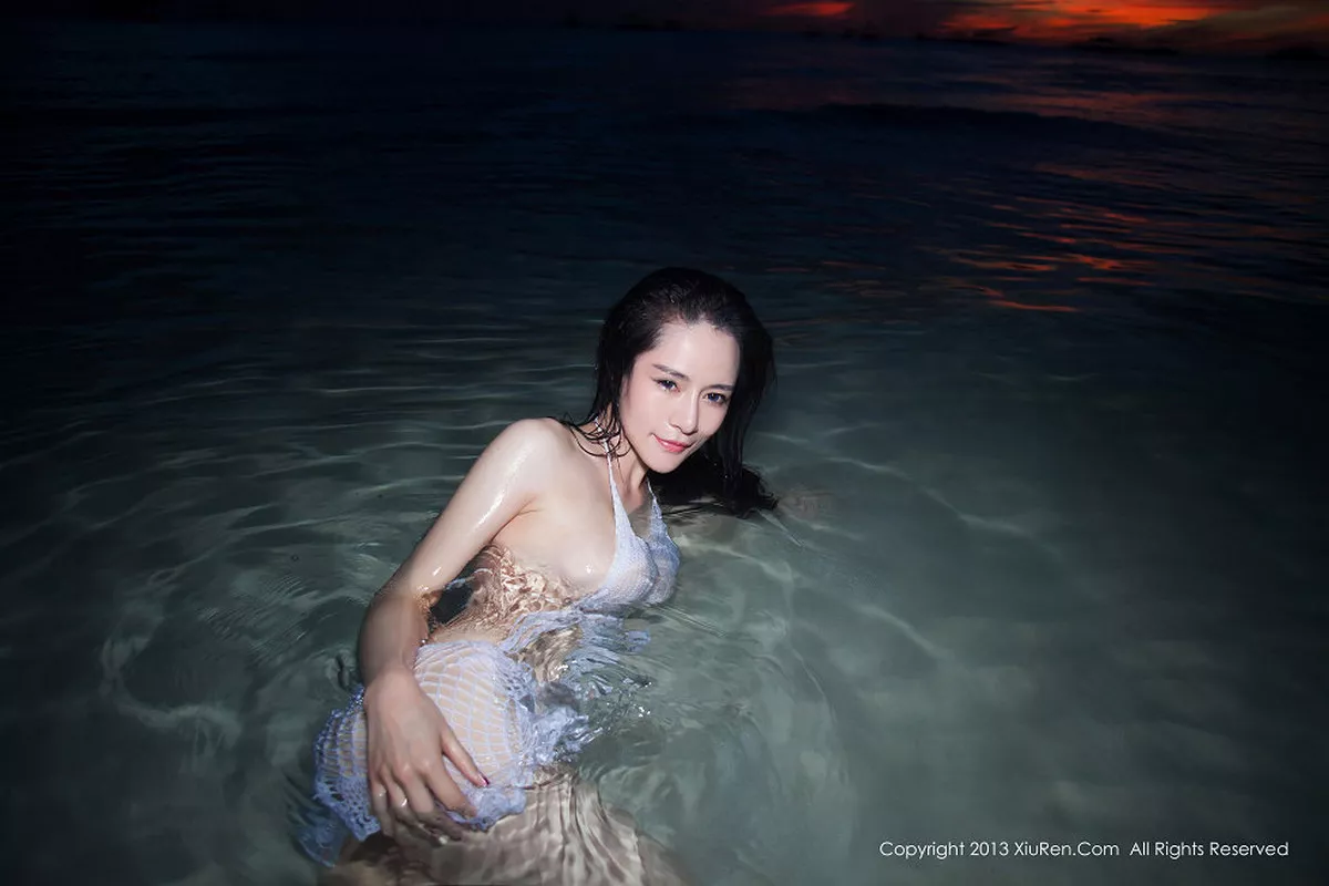 秀人集.com_[XiuRen秀人网]No.069_嫩模nancy小姿白色情趣内衣泳池里湿身诱惑写真73P