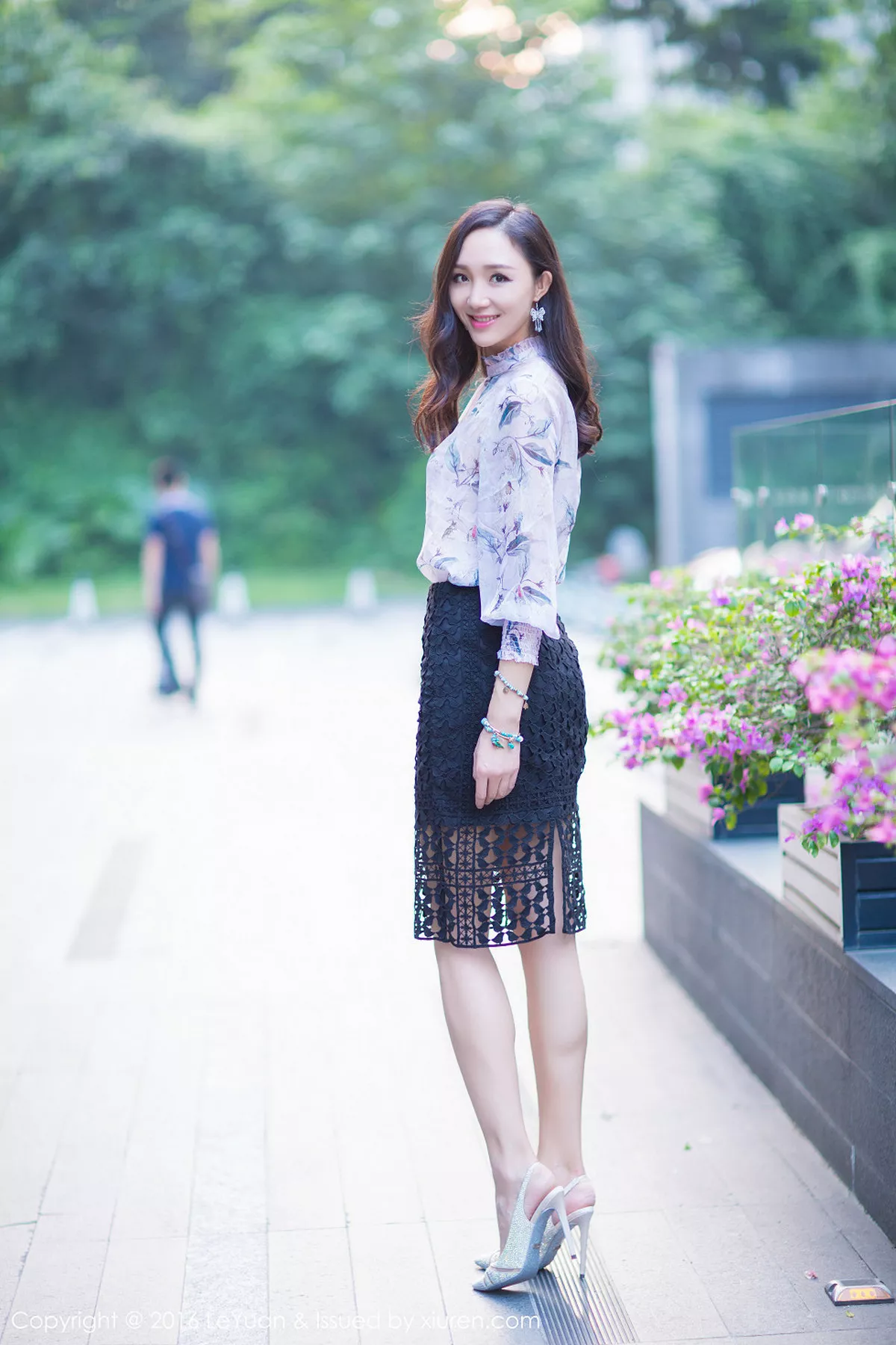 秀人集.com_[LeYuan星乐园]Vol.009_嫩模蓓蓓maggie薄纱情趣睡裙透视秀美乳私房诱惑写真47P