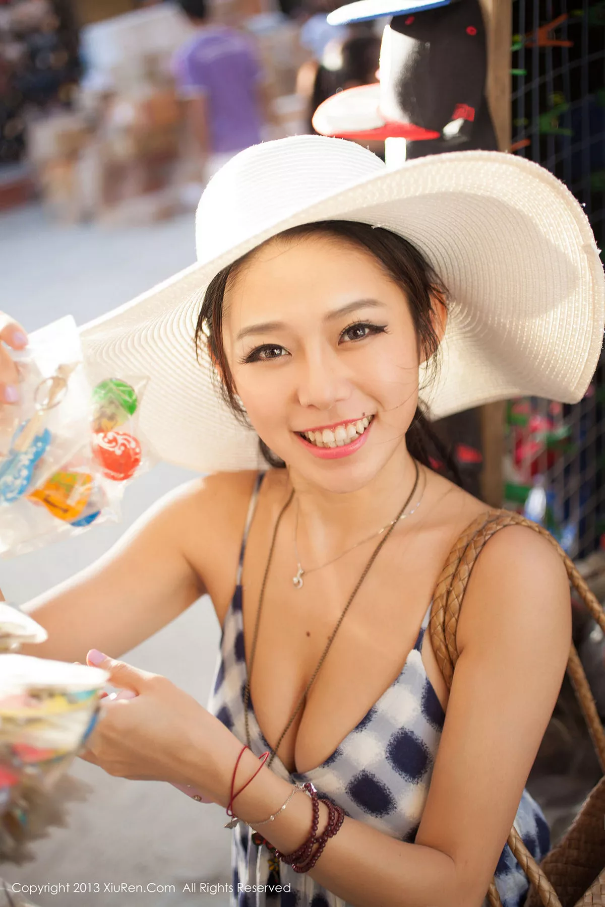 秀人集.com_[XiuRen秀人网]No.064_嫩模luvian本能性感比基尼系列海边沙滩湿身写真62P