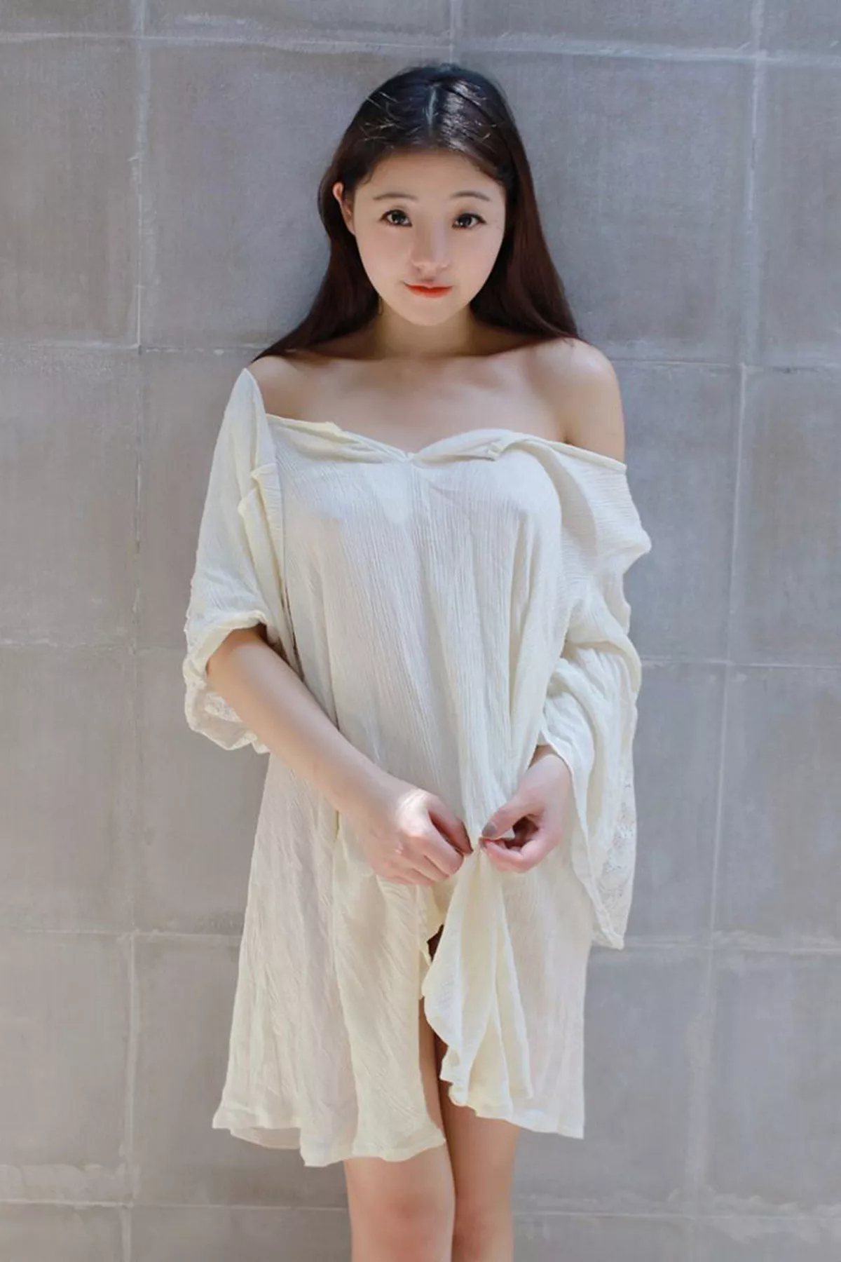 秀人集.com_[MFStar模范学院]Vol.072_嫩模佘贝拉bella马尔代夫旅拍浴室里湿身诱惑秀美乳53P