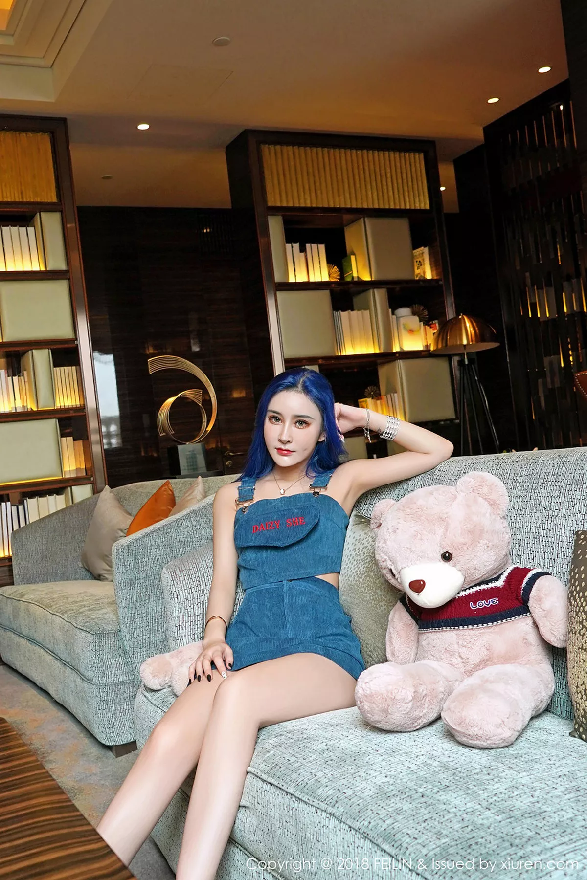 秀人集.com_[FeiLin嗲囡囡]Vol.166_嫩模喵莫儿私房全裸火辣胴体配黑色蕾丝丁字裤喷血诱惑写真38P