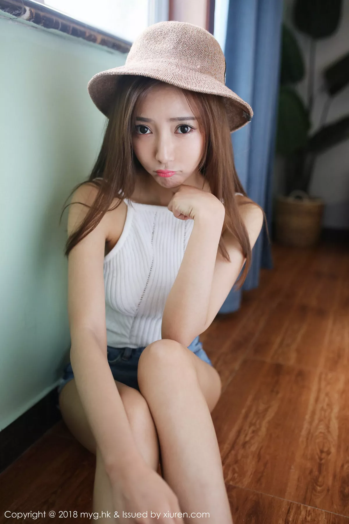 秀人集.com_[MyGirl美媛馆]Vol.312_嫩模王馨瑶yanni阳光美少女白色吊带衣配牛仔短裤性感写真47P