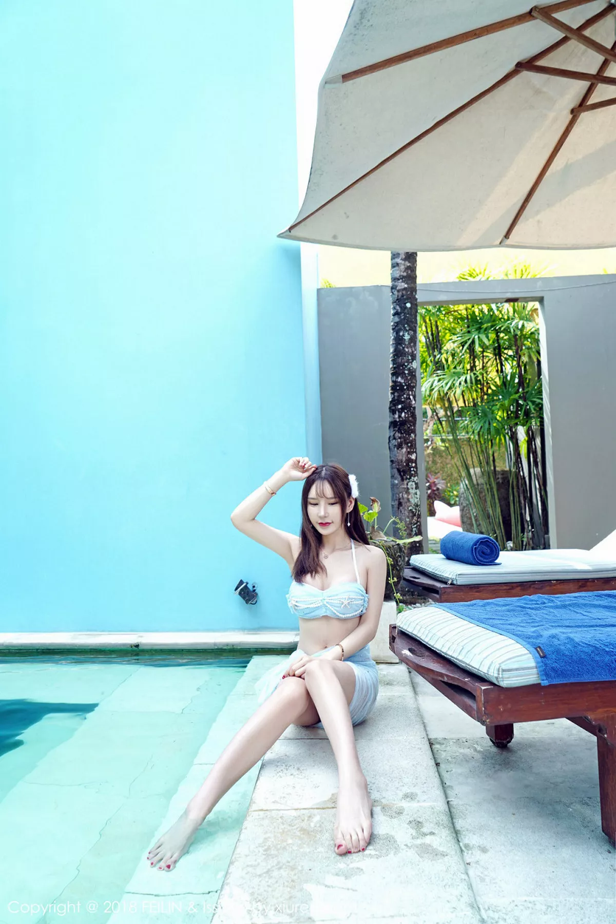 秀人集.com_[FeiLin嗲囡囡]Vol.163_女神周于希菲律宾旅拍无内黑丝裤袜+泳池真空薄纱诱惑写真41P