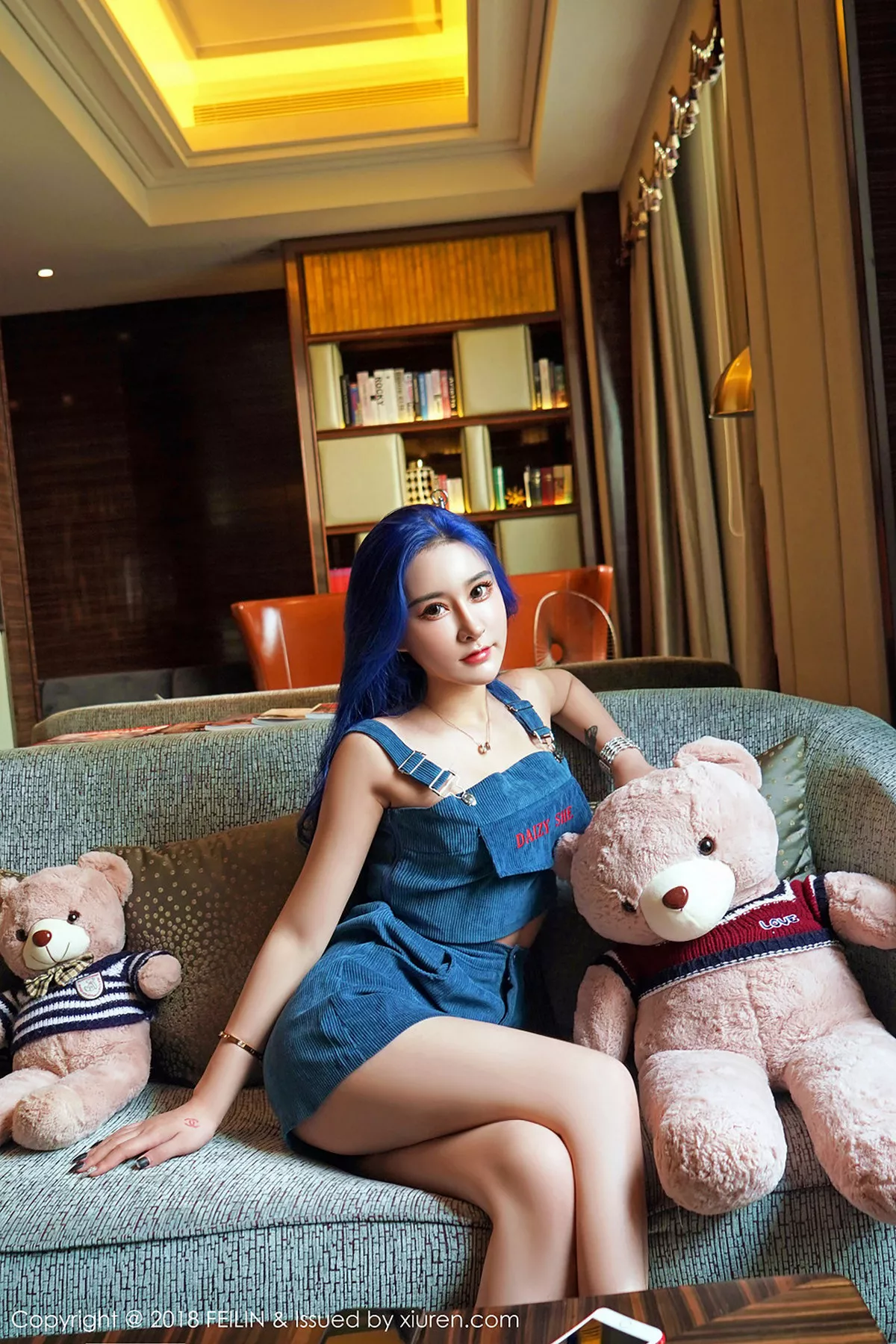 秀人集.com_[FeiLin嗲囡囡]Vol.166_嫩模喵莫儿私房全裸火辣胴体配黑色蕾丝丁字裤喷血诱惑写真38P