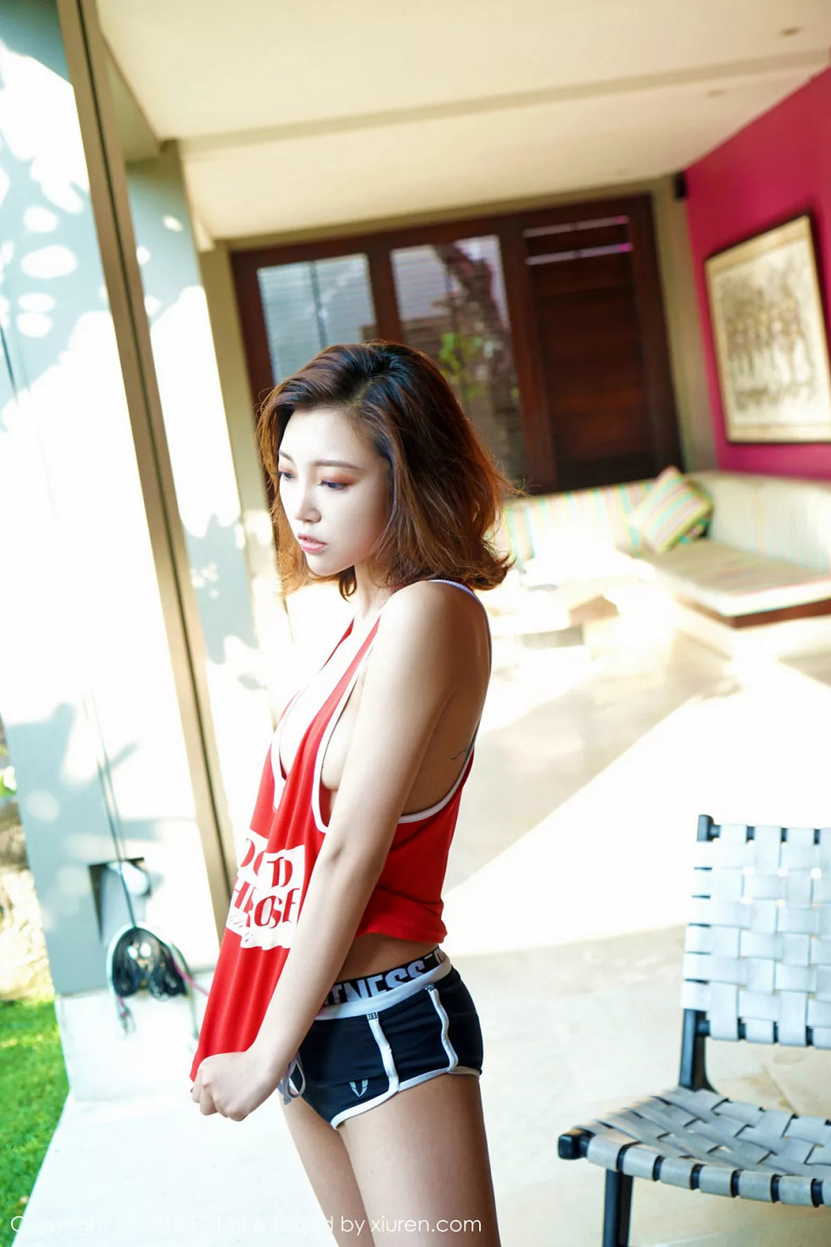 秀人集.com_[FeiLin嗲囡囡]Vol.164_嫩模冯木木LRIS班塔延岛旅拍户外红色背心配短裤性感写真40P