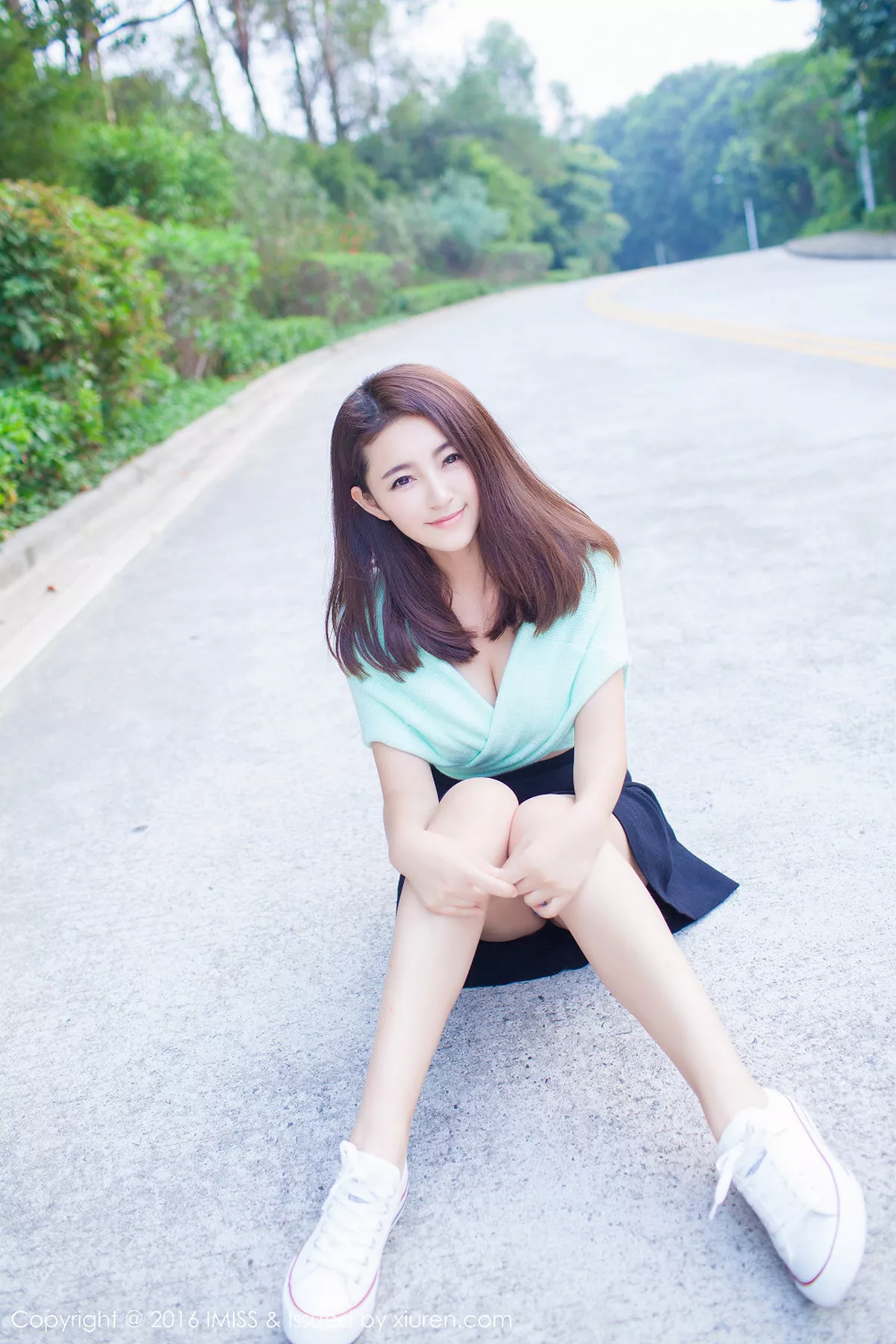 秀人集.com_[IMISS爱蜜社]Vol.066_嫩模夏茉GIGI豪车美女性感比基尼完美身材写真58P