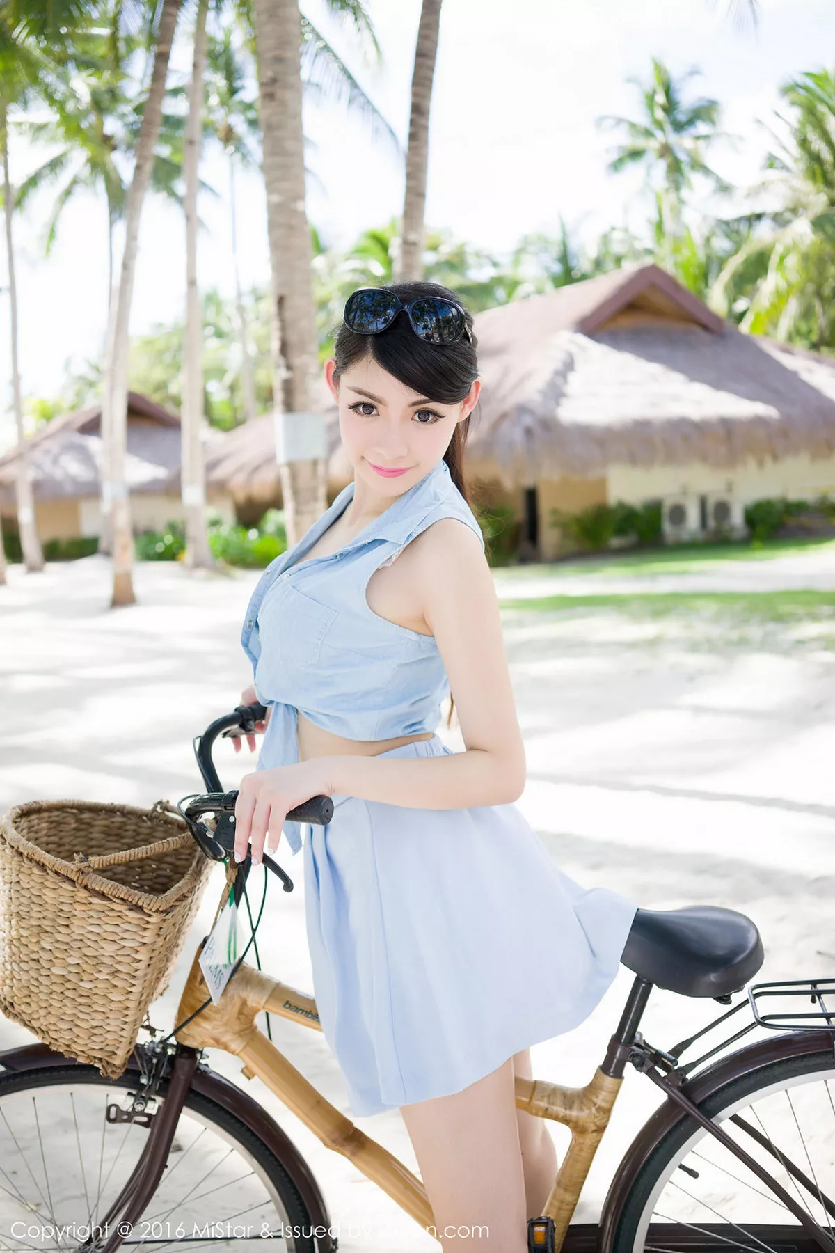 秀人集.com_[MiStar魅妍社]Vol.071_嫩模Mara酱薄荷岛旅拍高腰学生制服露半球诱惑写真60P