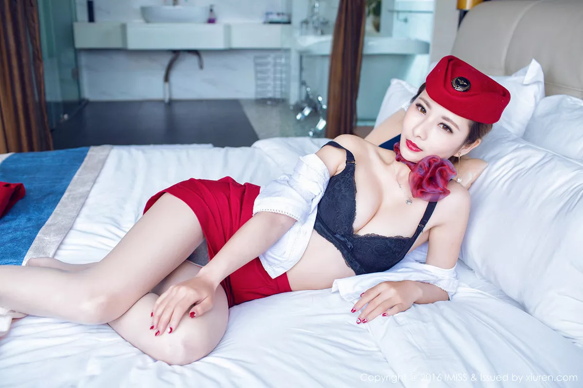 秀人集.com_[IMISS爱蜜社]Vol.082_嫩模莉莉Lily红色空姐制服肉丝美腿性感翘臀诱惑写真50P