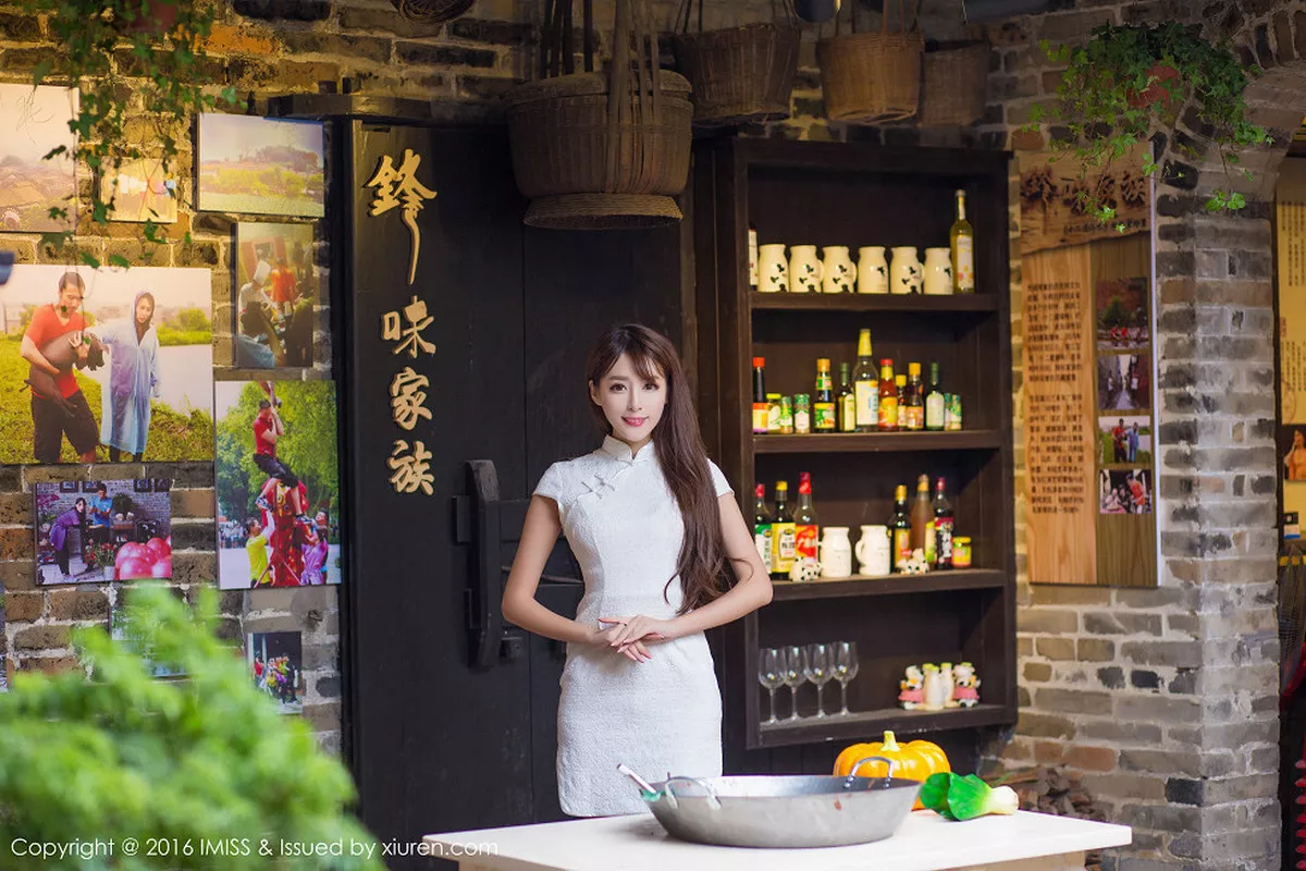 秀人集.com_[IMISS爱蜜社]Vol.070_嫩模王曼妮&谭小雅古典旗袍风完美身材性感迷人写真60P