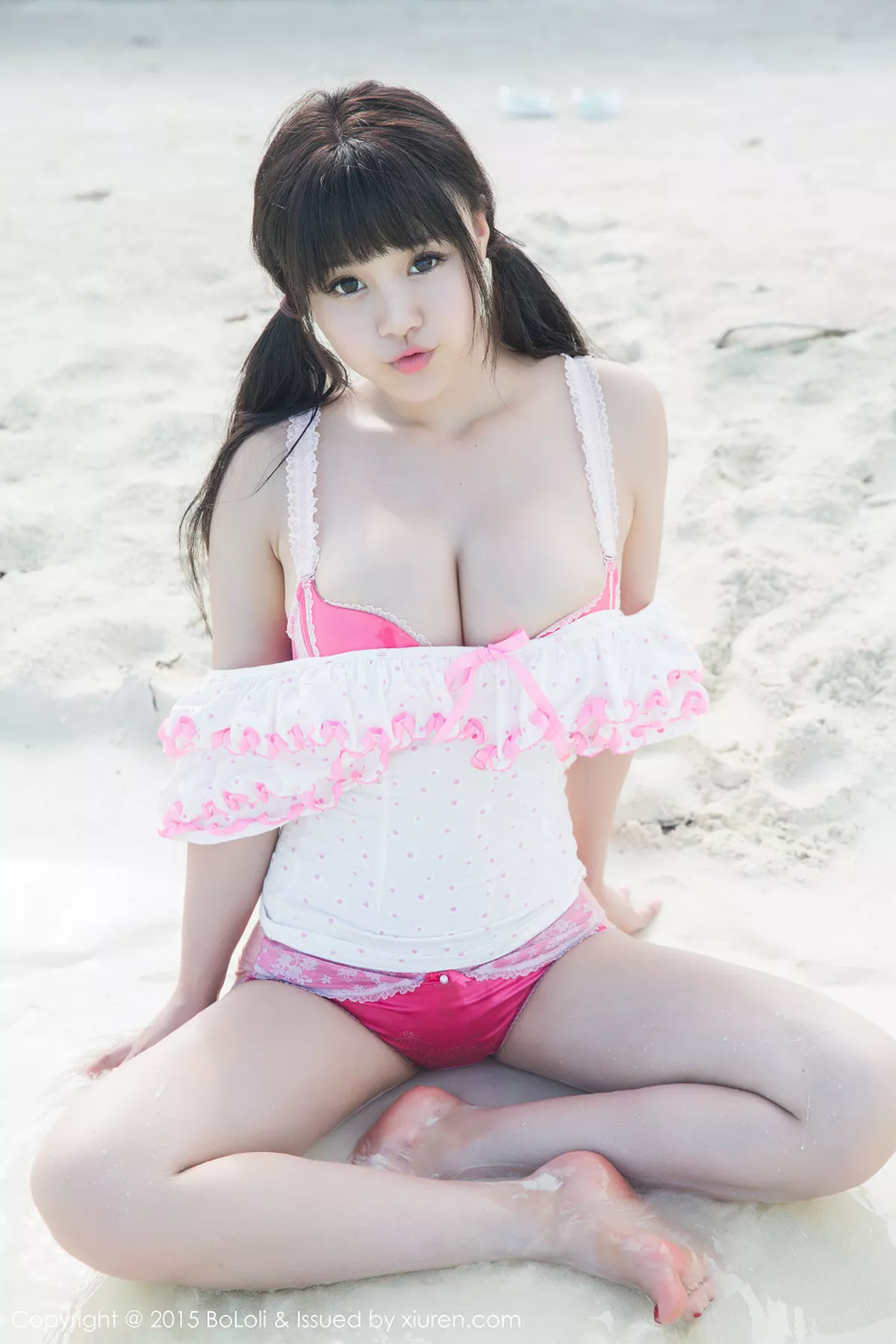 秀人集.com_[BoLoli波萝社]Vol.050_嫩模Barbie可儿马尔代夫旅拍性感比基尼超级豪乳诱惑48P