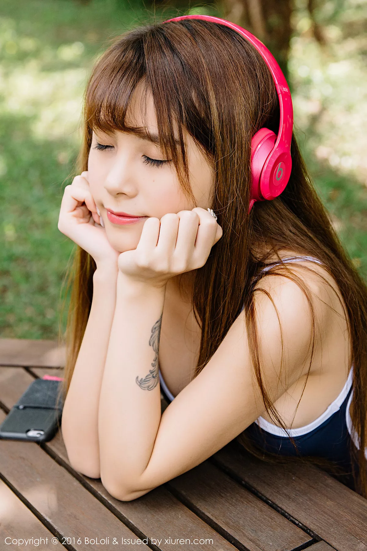 秀人集.com_[BoLoli波萝社]Vol.084_嫩模夏美酱越南大叻旅拍性感女仆装侧露美乳写真68P