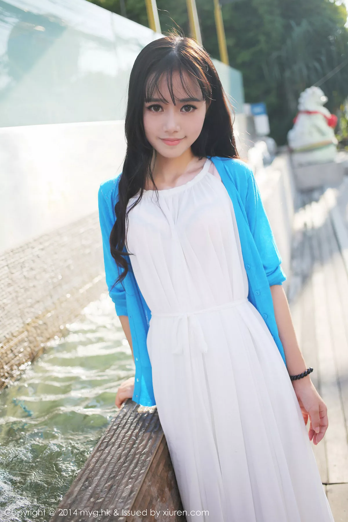 秀人集.com_[MyGirl美媛馆]Vol.086_嫩模toro羽住白色连身裙邻家女孩清新迷人写真44P