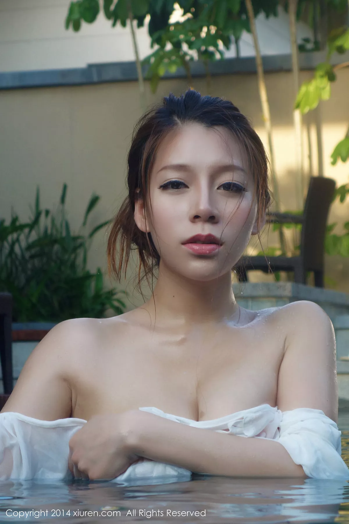 秀人集.com_[XiuRen秀人网]No.144_嫩模vetiver嘉宝贝儿泳池里性感比基尼湿身诱惑写真50P