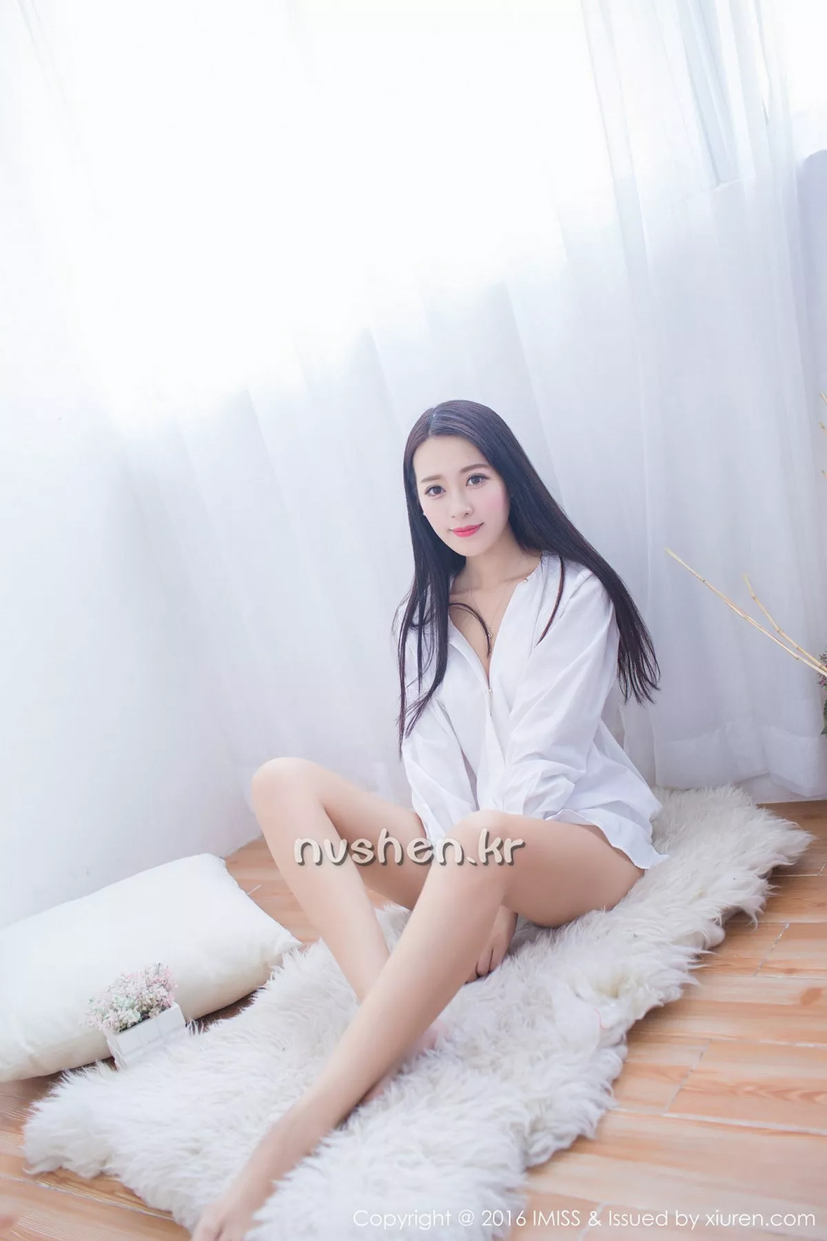 秀人集.com_[IMISS爱蜜社]Vol.137_气质美女王曼妮好Q性感内衣秀白嫩肌肤纯白诱惑写真45P