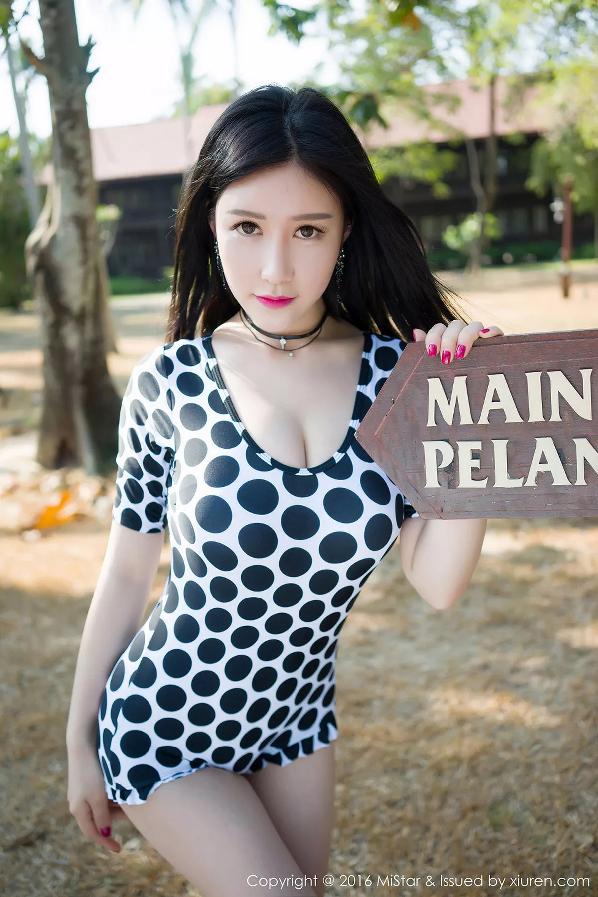 秀人集.com_[MiStar魅妍社]Vol.106_于姬Una兰卡威旅拍海边沙滩白色薄纱裙秀豪乳写真50P