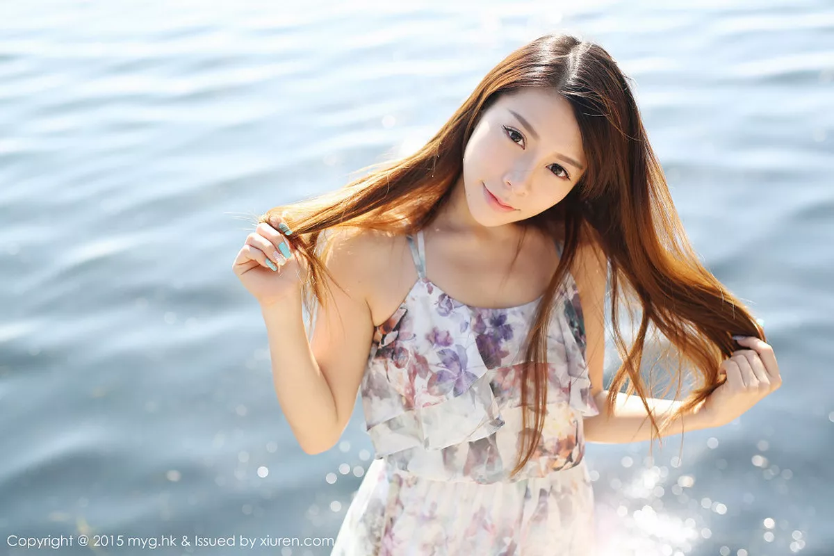 秀人集.com_[MyGirl美媛馆]Vol.106_嫩模vetiver嘉宝贝儿大理旅拍连身花长裙清新迷人写真50P