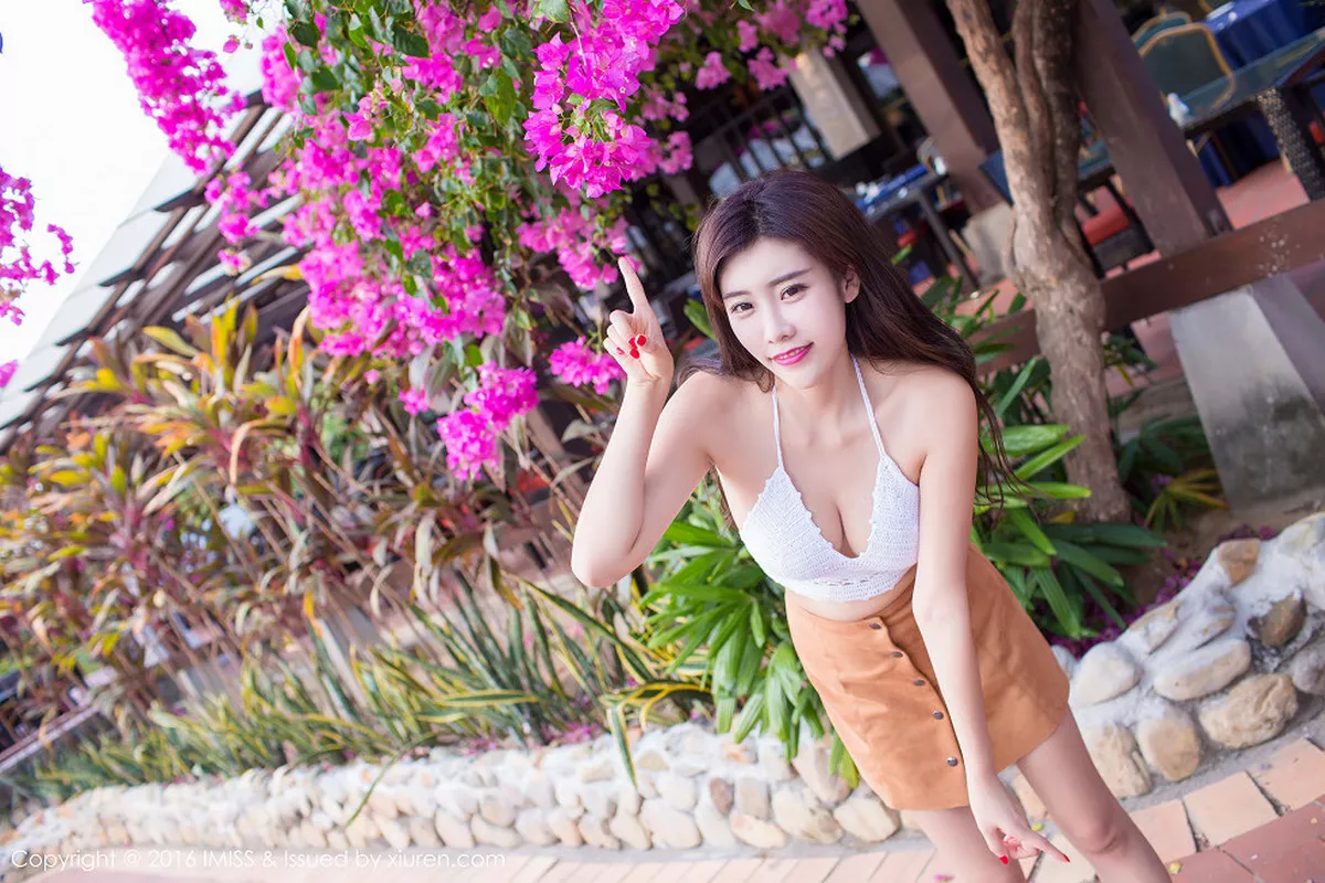 秀人集.com_[IMISS爱蜜社]Vol.092_嫩模程小烦不烦兰卡威旅拍花色比基尼白嫩肌肤性感写真51P