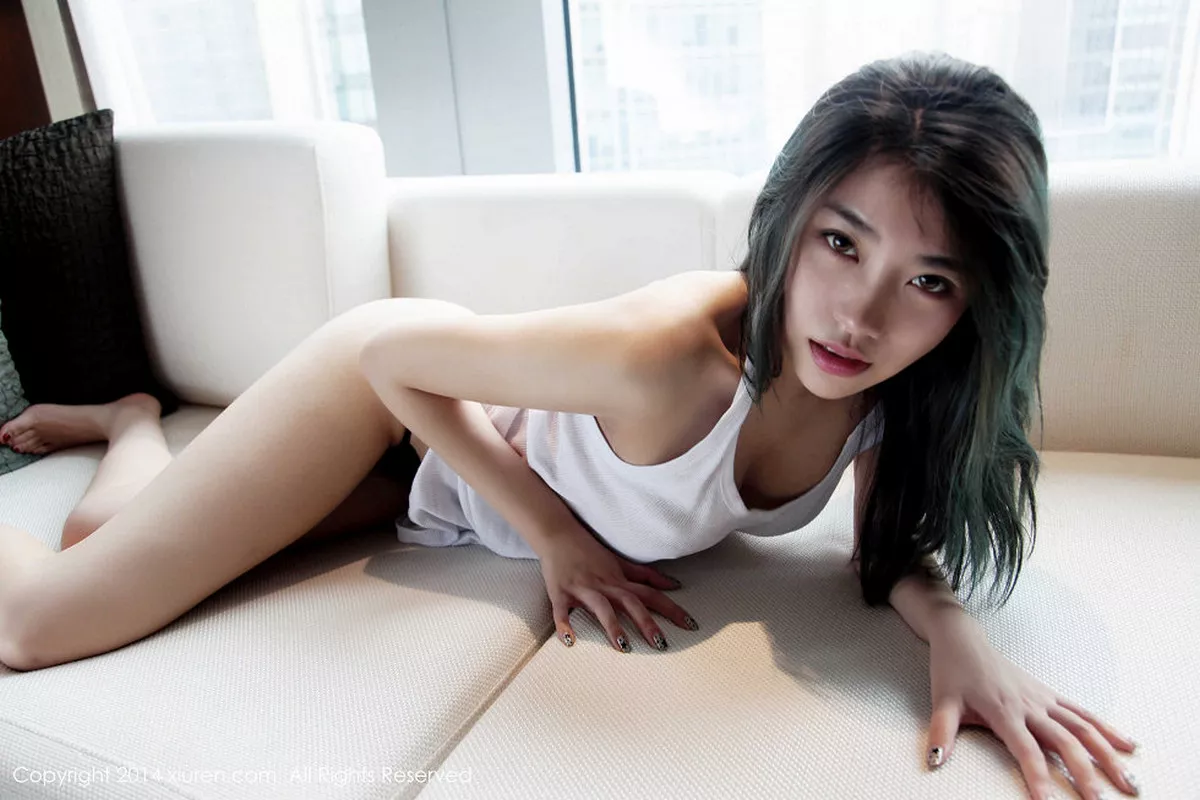 秀人集.com_[XiuRen秀人网]No.134_嫩模许诺Sabrina宾馆大床上迷人秀发诱惑美胸写真63P