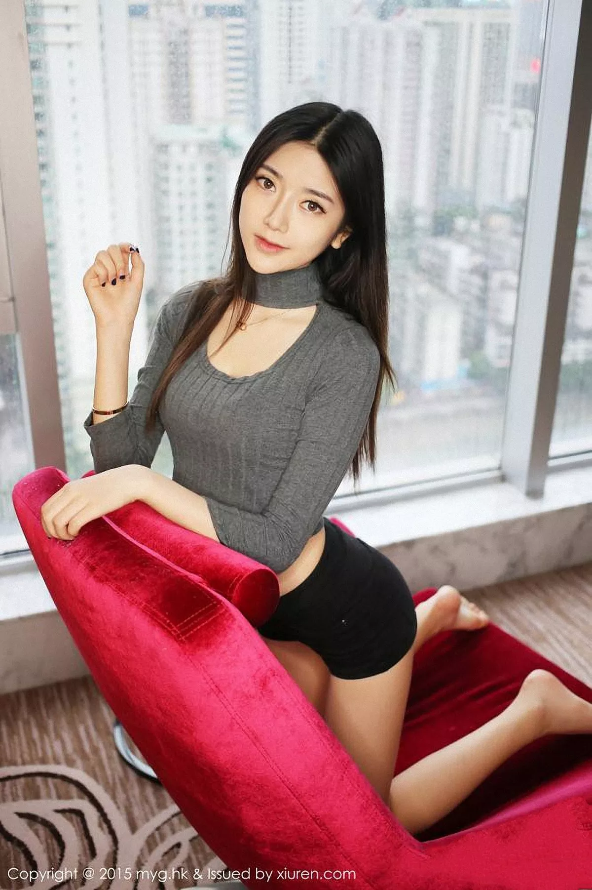 秀人集.com_[MyGirl美媛馆]Vol.119_嫩模于小小姐Momo黑色牛仔短裤白嫩美腿清爽迷人写真45P