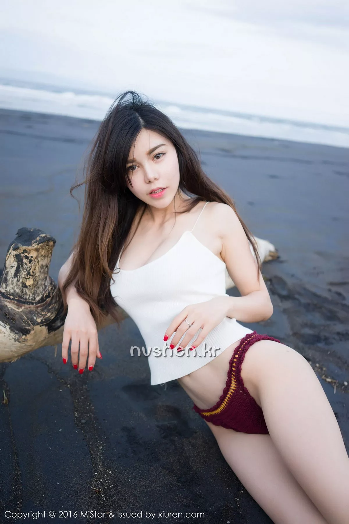 秀人集.com_[MiStar魅妍社]Vol.125_嫩模沈佳熹巴厘岛旅拍第2套沙滩边吊带内衣秀美胸写真50P