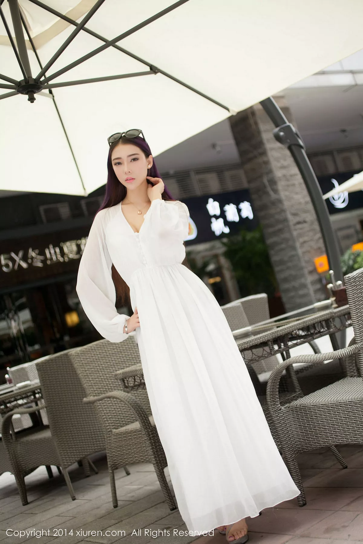 秀人集.com_[XiuRen秀人网]No.131_嫩模梦娜Vanessa白色连身睡裙大尺度真空美胸诱惑写真58P