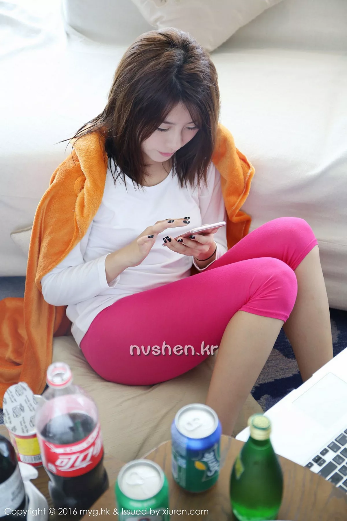 秀人集.com_[MyGirl美媛馆]Vol.233_嫩模许诺Sabrina居家私房护士装白色丝袜性感美腿写真64P