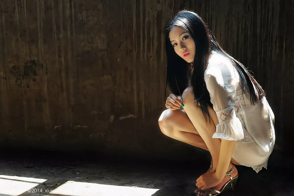 秀人集.com_[XiuRen秀人网]No.211_嫩模YOYO苏小苏浴缸里全裸玫瑰花瓣浴香艳火辣诱惑写真56P