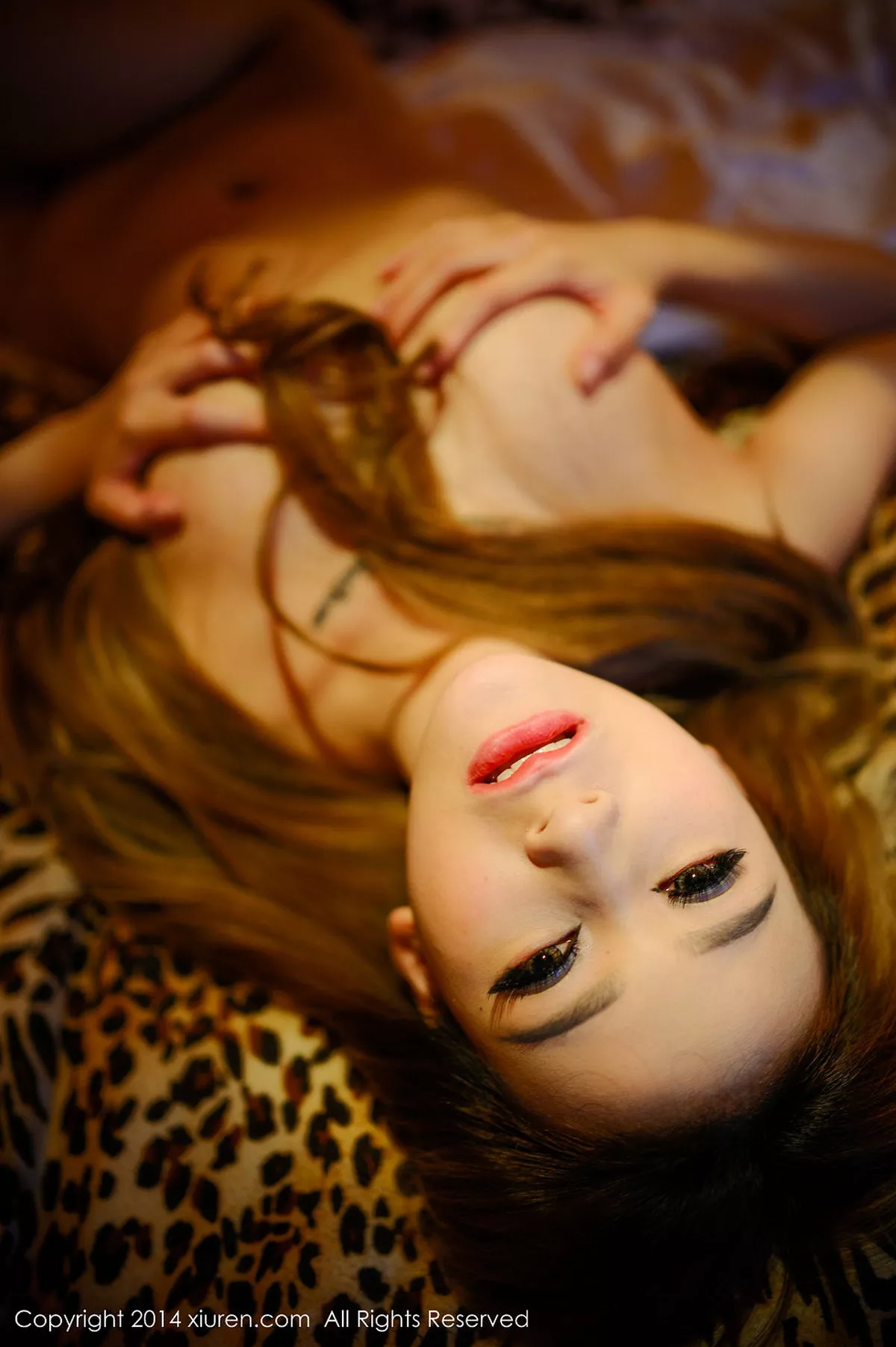 秀人集.com_[XiuRen秀人网]No.177_嫩模瞳老爺_Kilo豹纹大床上性感内衣白丝美腿完美诱惑写真69P