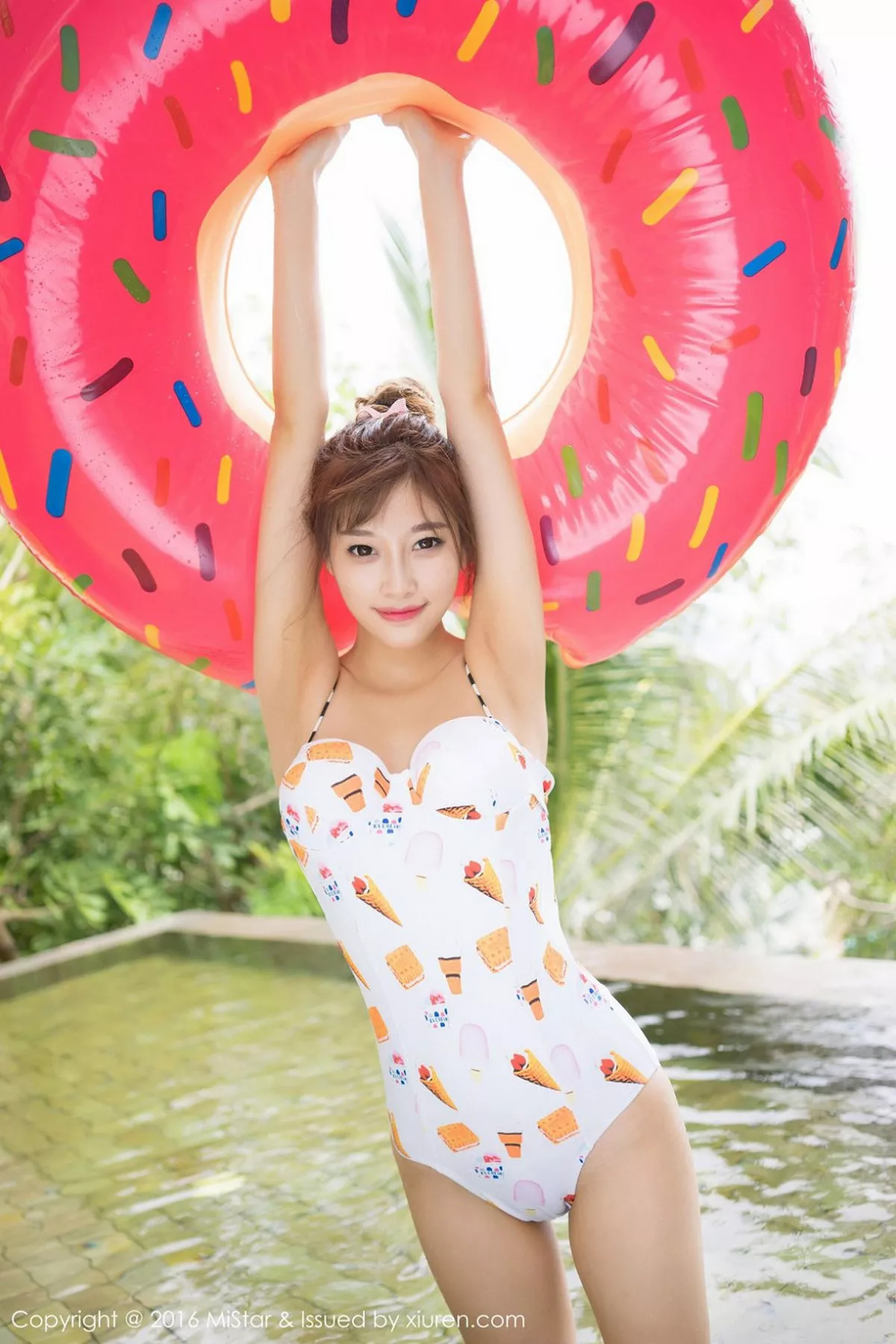 秀人集.com_[MiStar魅妍社]Vol.142_嫩模Sugar小甜心CC苏梅岛旅拍白衬衣黑裙下黑丝美腿性感写真50P