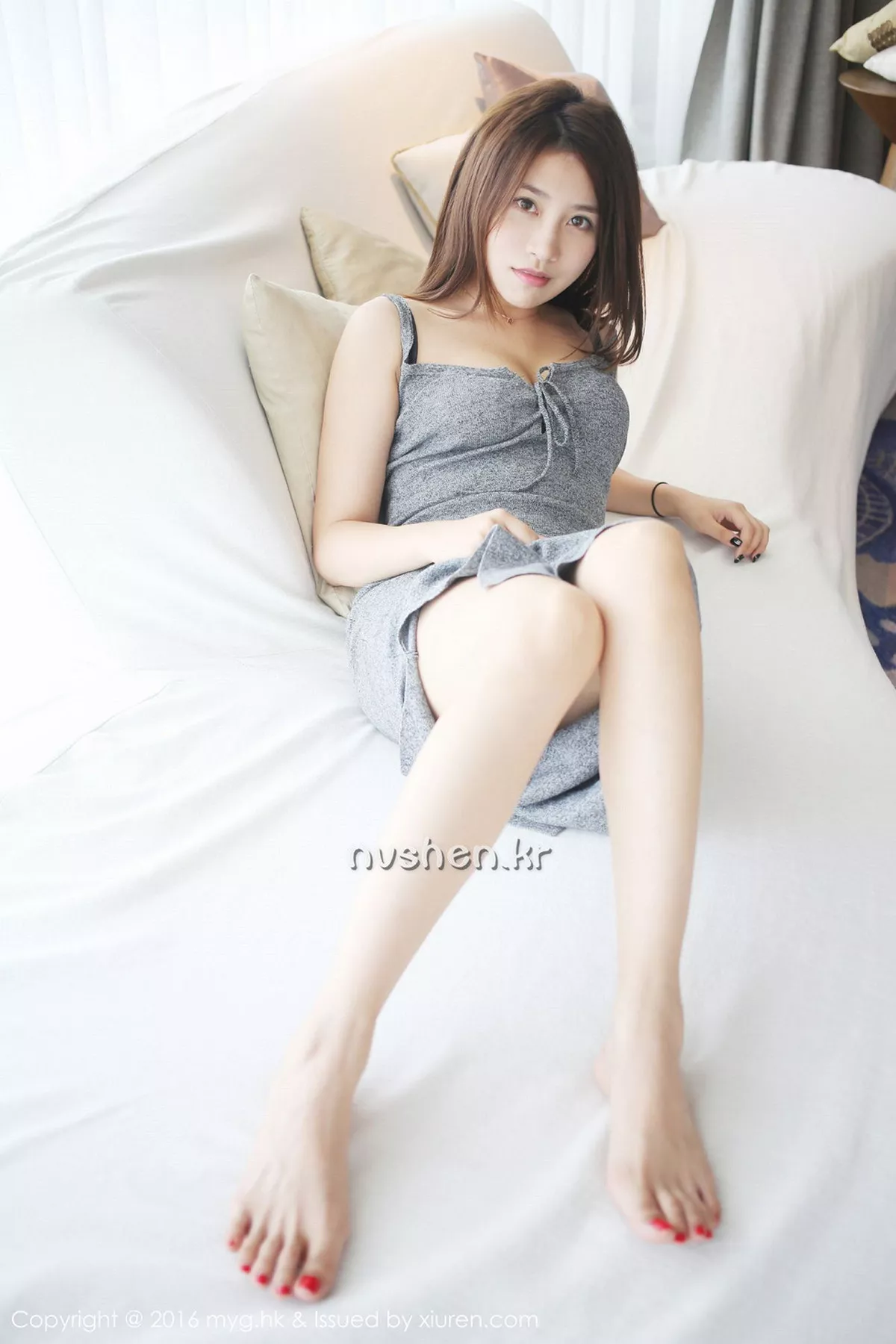 秀人集.com_[MyGirl美媛馆]Vol.232_嫩模许诺Sabrina三亚旅拍第三套职业装黑丝美腿性感写真61P