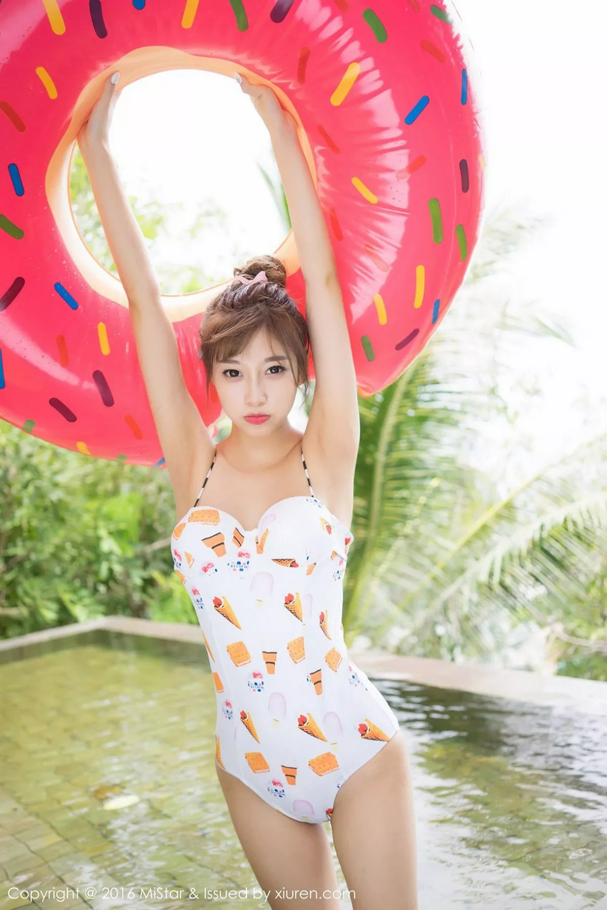 秀人集.com_[MiStar魅妍社]Vol.142_嫩模Sugar小甜心CC苏梅岛旅拍白衬衣黑裙下黑丝美腿性感写真50P