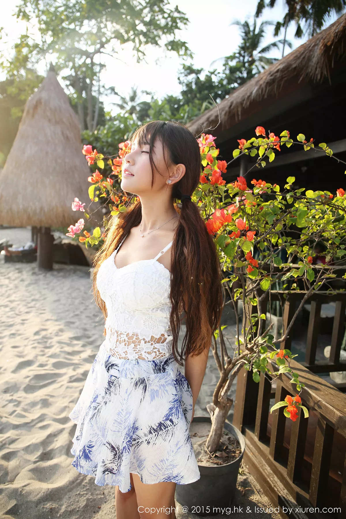 秀人集.com_[MyGirl美媛馆]Vol.154_嫩模Milk楚楚龙目岛旅拍第三套吊带白色内衣清新迷人写真43P