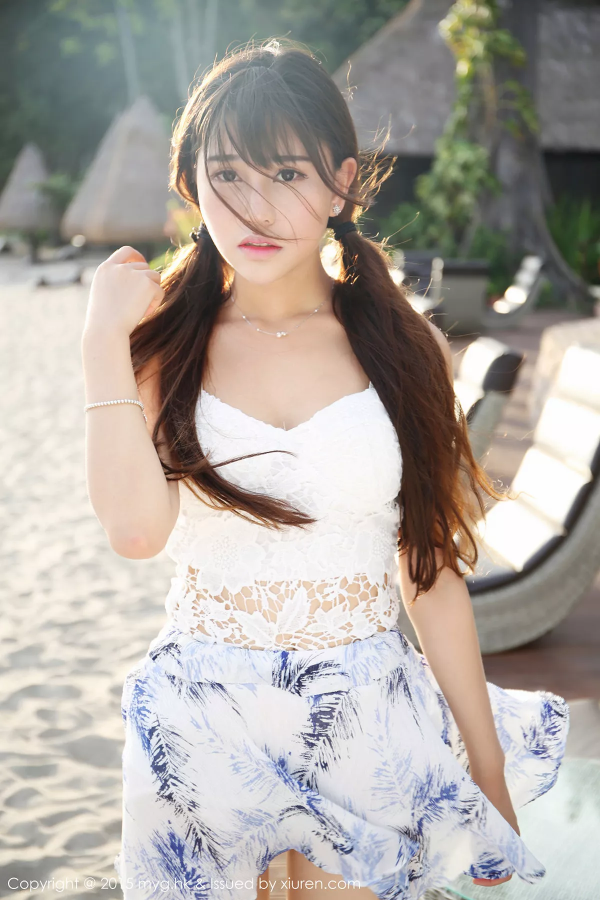 秀人集.com_[MyGirl美媛馆]Vol.154_嫩模Milk楚楚龙目岛旅拍第三套吊带白色内衣清新迷人写真43P