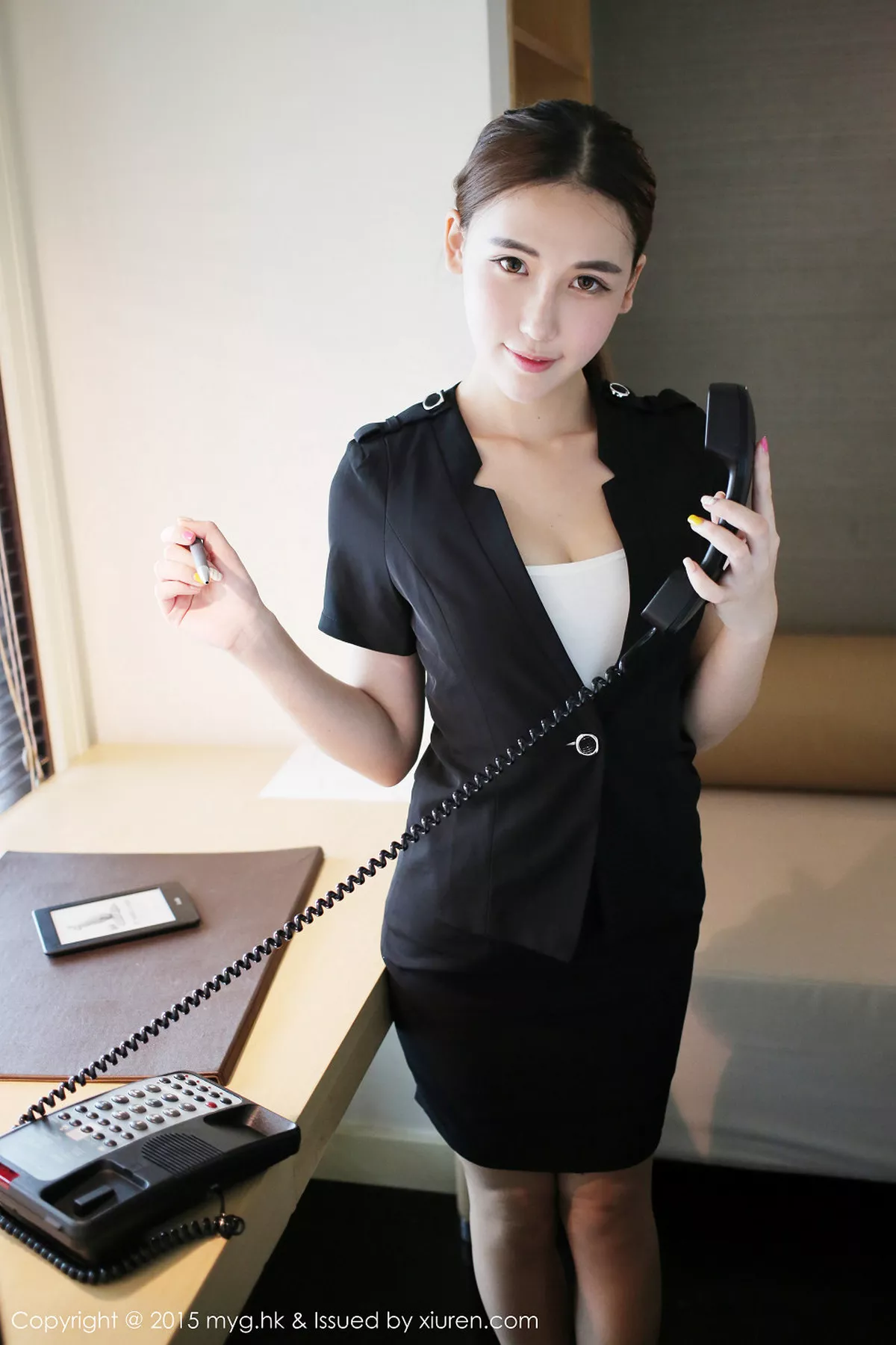 秀人集.com_[MyGirl美媛馆]Vol.161_嫩模熊吖BOBO黑色教师制服吊带丝袜性感迷人写真40P