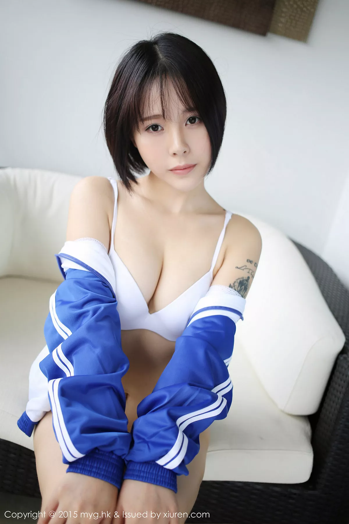 秀人集.com_[MyGirl美媛馆]Vol.153_嫩模Evelyn艾莉三亚旅拍白色内衣撩人姿势诱惑写真49P