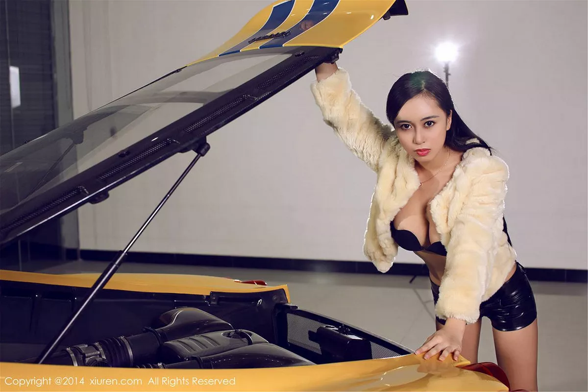 秀人集.com_[XiuRen秀人网]No.252_大胸嫩模黄可christine香车美女性感内衣系列写真60P