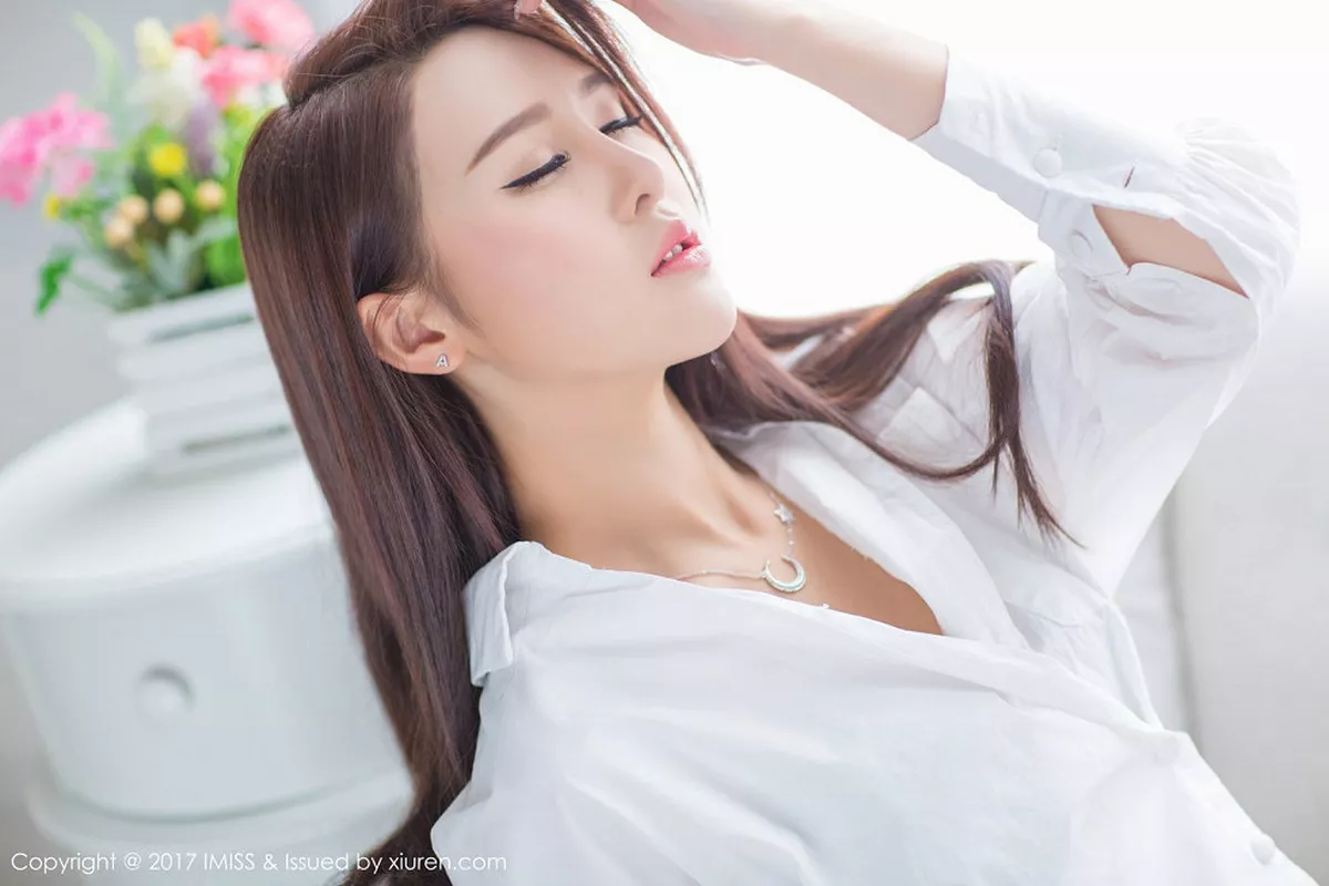 秀人集.com_[IMISS爱蜜社]Vol.148_丽质嫩模娜大少爷居家大床上秀完美曲线修长玉腿迷人写真71P