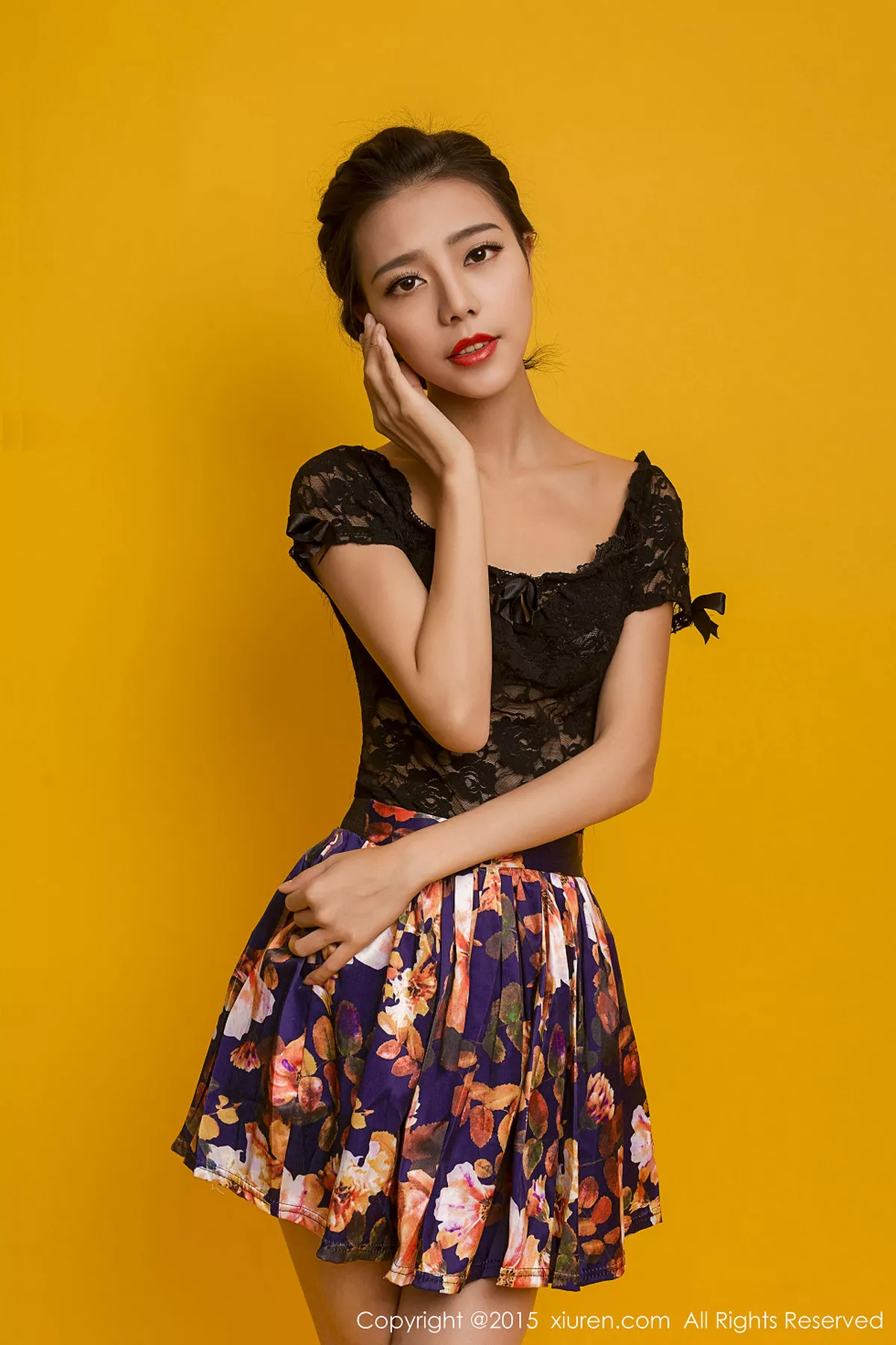 秀人集.com_[XiuRen秀人网]No.297_性感女神HONEYAL书本挡胸半裸秀豪乳完美诱惑写真50P