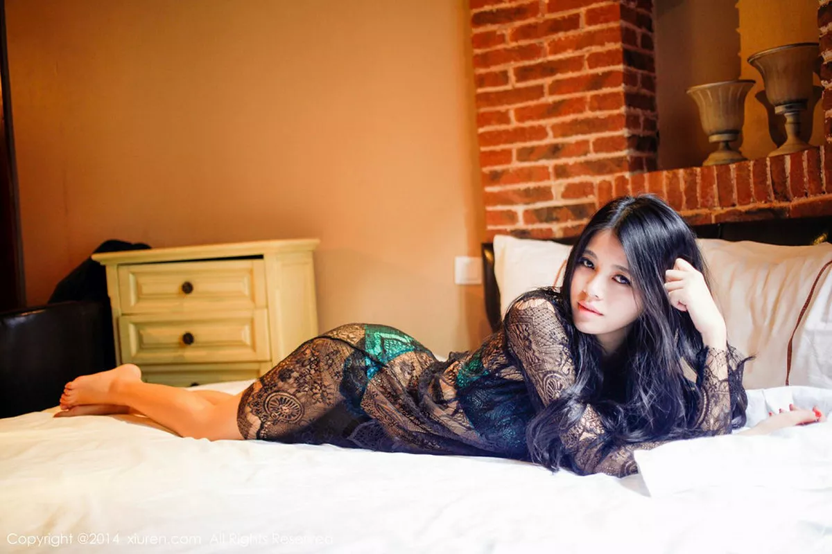 秀人集.com_[XiuRen秀人网]No.265_妩媚尤物欧阳妮娜娜透视黑纱秀性感内衣傲人美胸写真89P