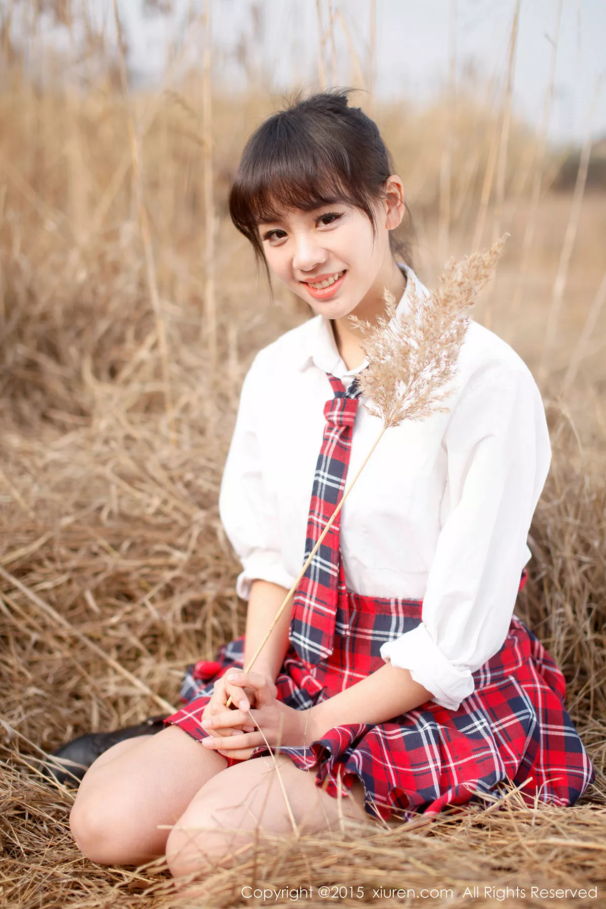 秀人集.com_[XiuRen秀人网]No.318_邻家女孩七米baby户外红色格子裙清新学生装迷人写真112P