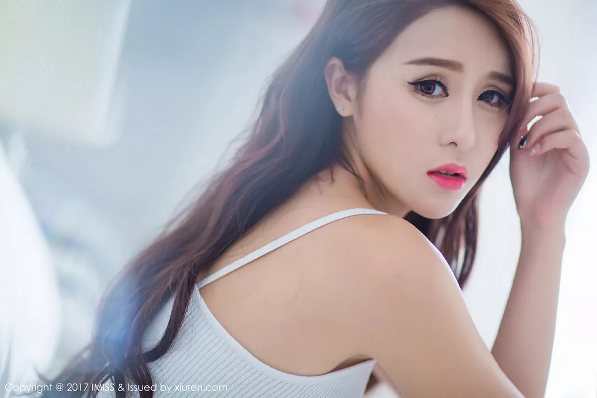 秀人集.com_[IMISS爱蜜社]Vol.148_丽质嫩模娜大少爷居家大床上秀完美曲线修长玉腿迷人写真71P