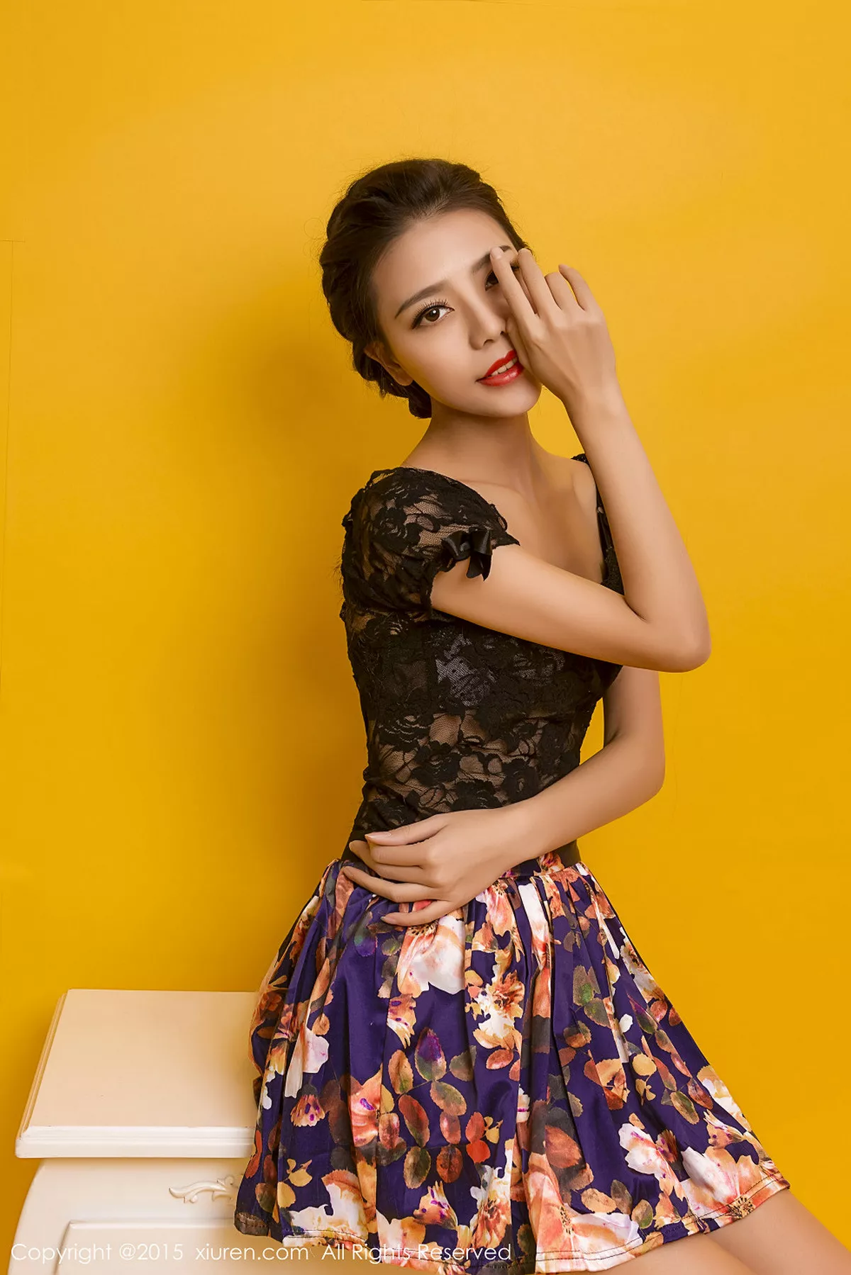 秀人集.com_[XiuRen秀人网]No.297_性感女神HONEYAL书本挡胸半裸秀豪乳完美诱惑写真50P