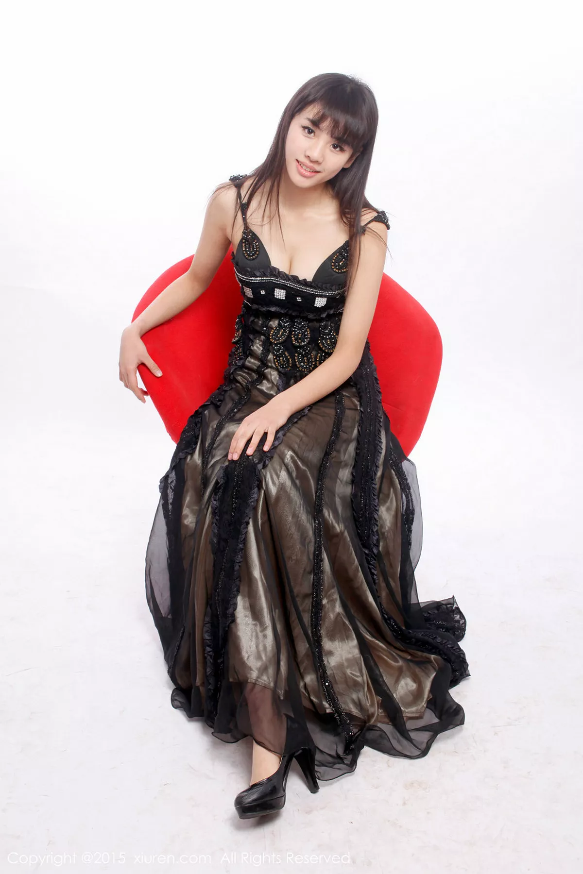 秀人集.com_[XiuRen秀人网]No.318_邻家女孩七米baby户外红色格子裙清新学生装迷人写真112P