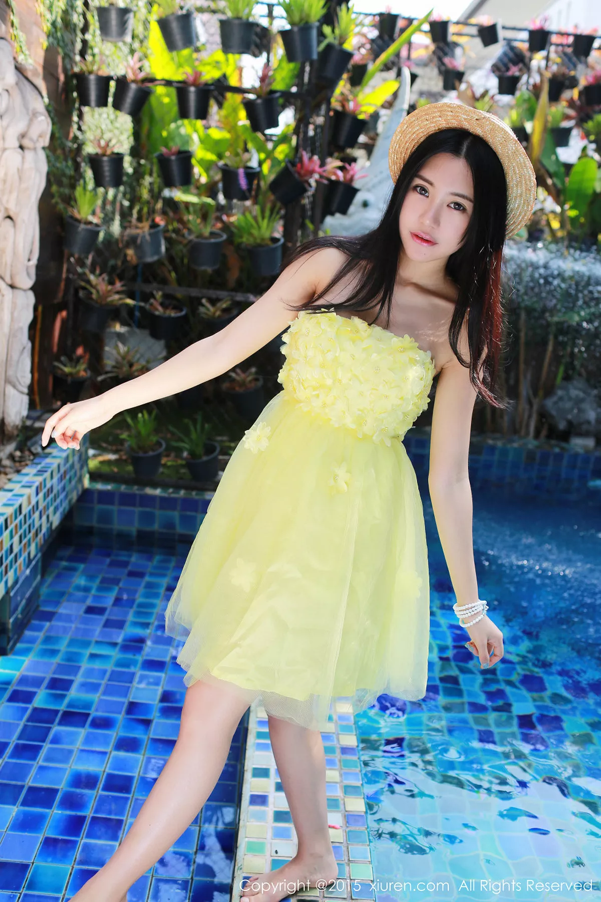 秀人集.com_[XiuRen秀人网]No.296_迷人妹子绮里嘉ula泰国清迈旅拍白色内衣秀美胸性感写真67P