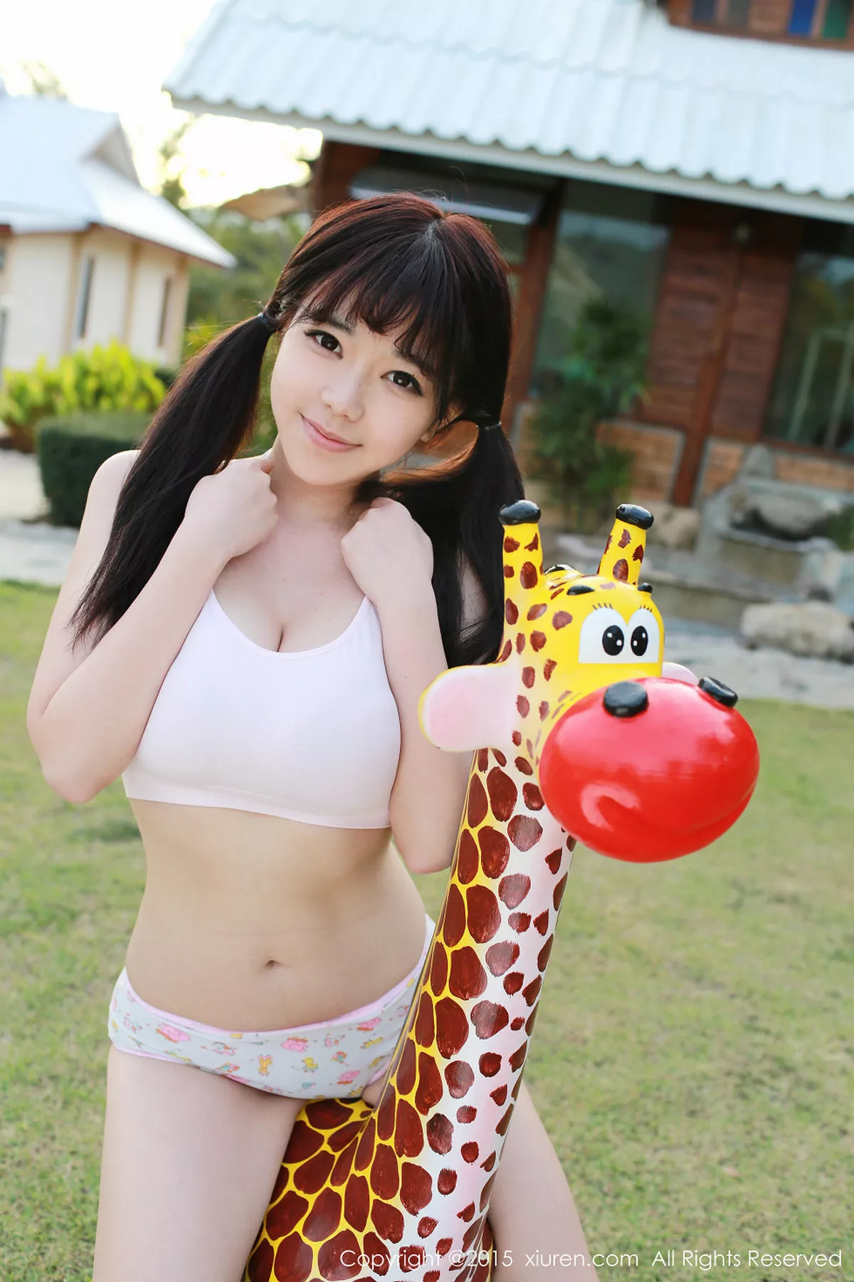 秀人集.com_[XiuRen秀人网]No.291_嫩模刘飞儿Faye泰国清迈旅拍白色内衣秀丰满美乳诱惑写真53P