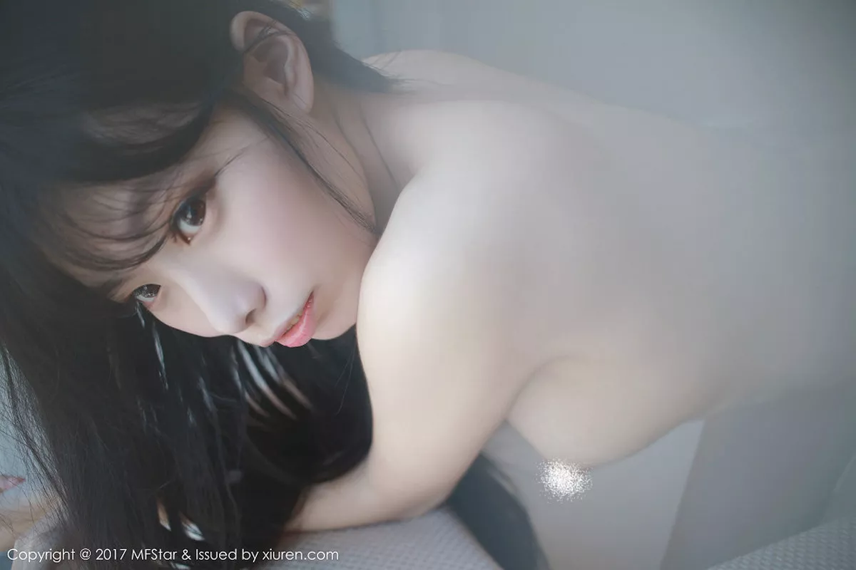 秀人集.com_[MFStar模范学院]Vol.083_新人嫩模草莓兔兔大尺度私房全裸人体艺术诱惑写真30P