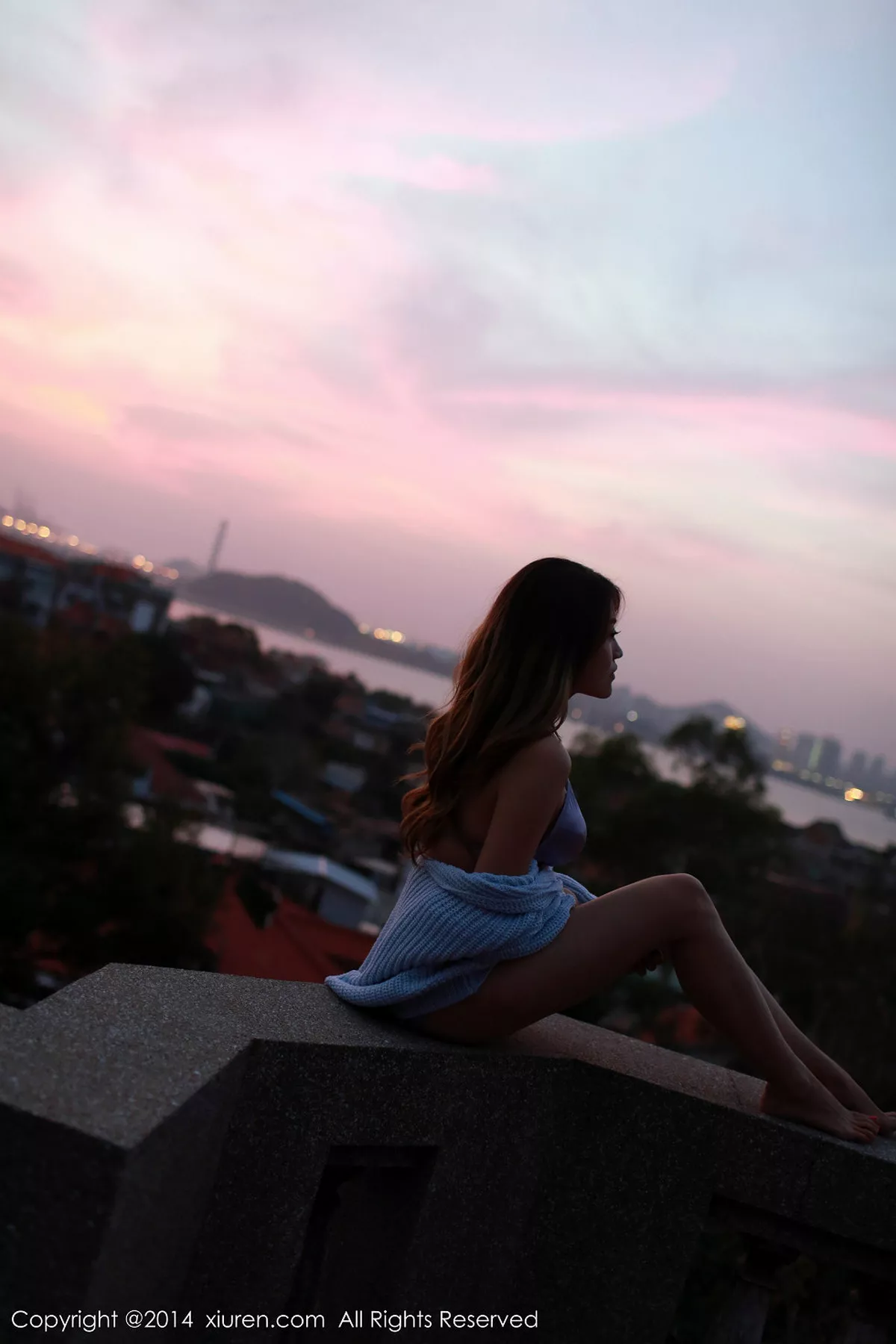 秀人集.com_[XiuRen秀人网]No.243_嫩模许诺Sabrina厦门旅拍格子衬衫下性感美胸写真48P